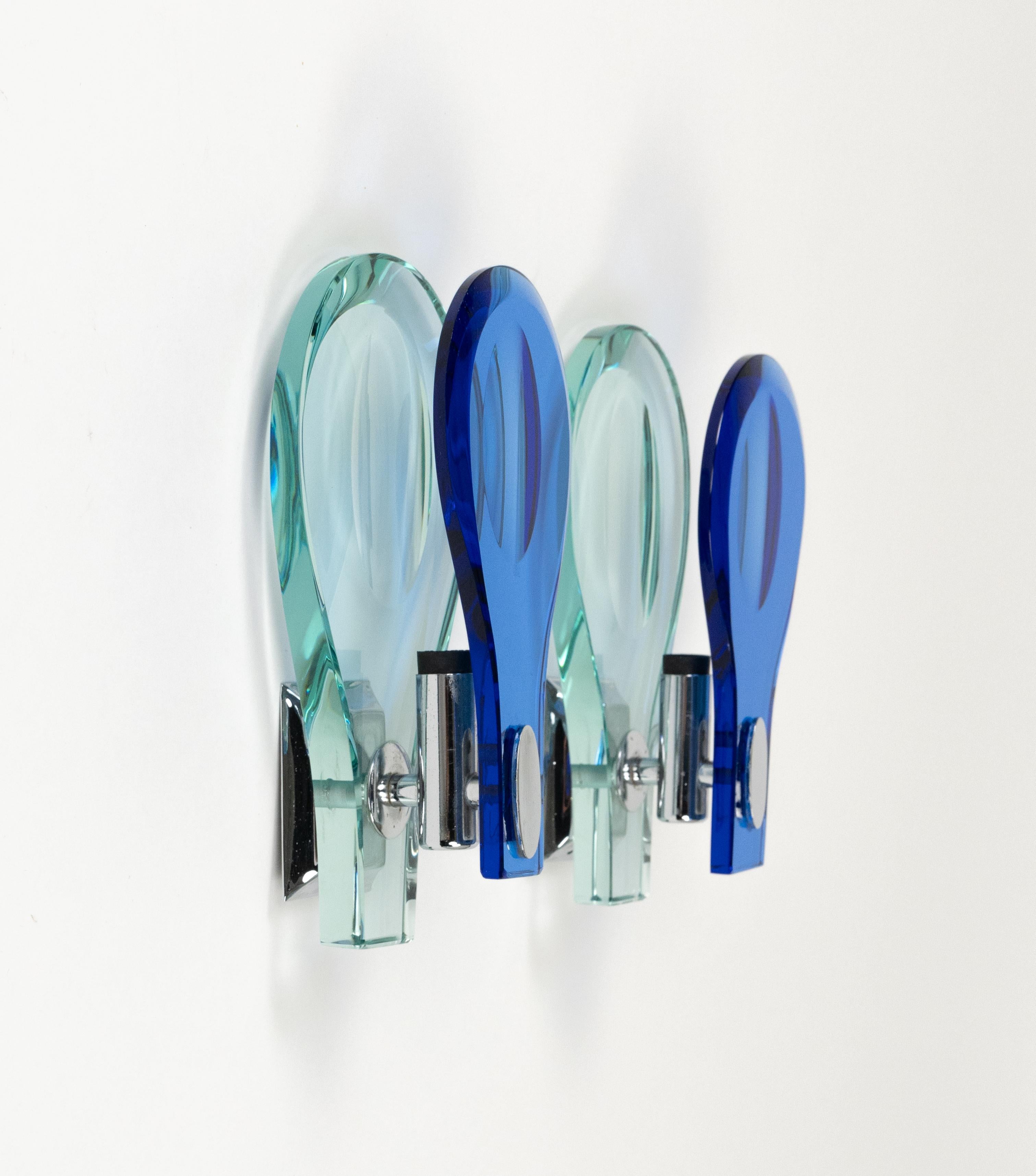 Paar Wandleuchter aus Glas und Chrom aus der Mitte des Jahrhunderts von Cristal Arte, Italien 1960er Jahre (Moderne der Mitte des Jahrhunderts) im Angebot