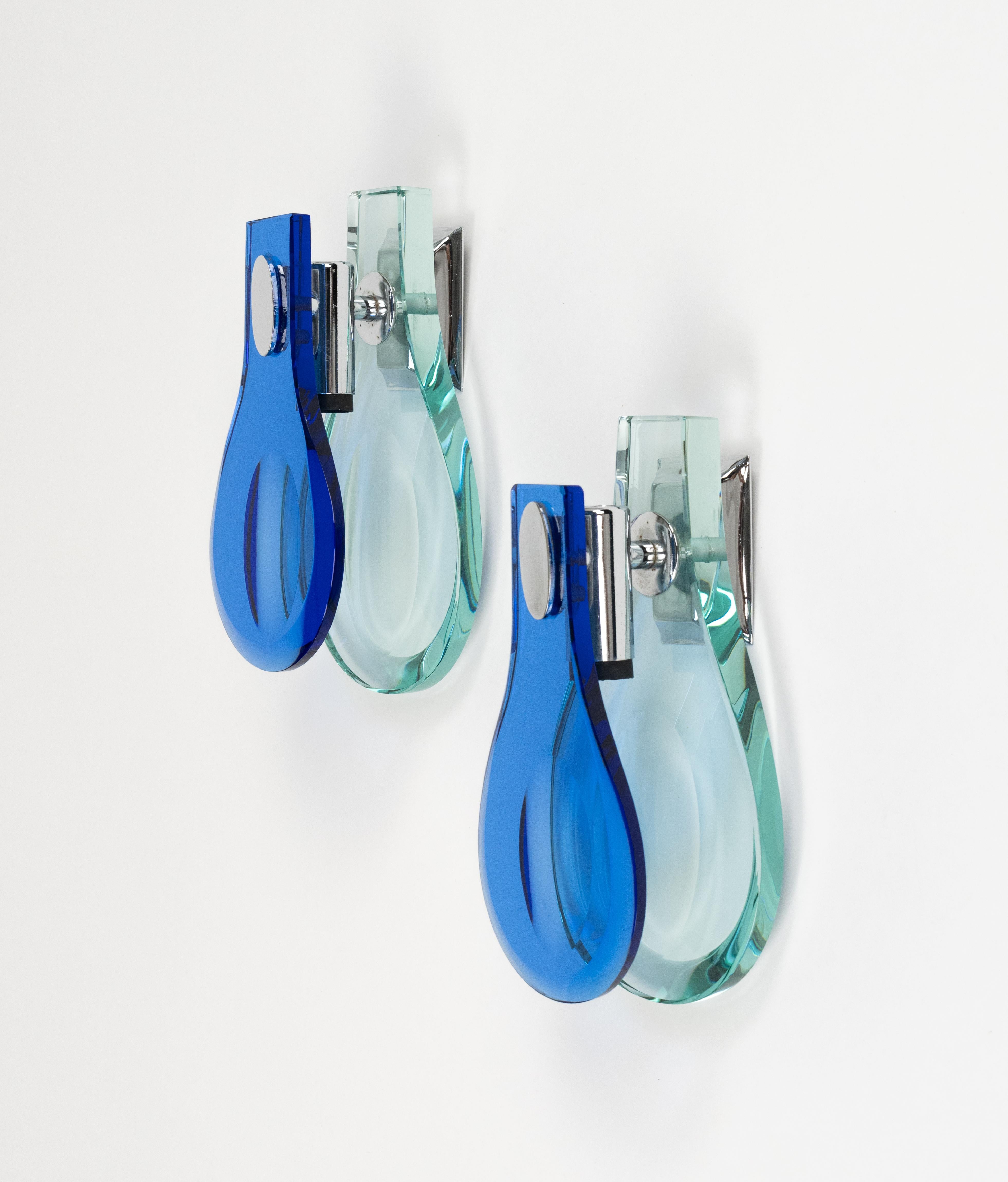 Paar Wandleuchter aus Glas und Chrom aus der Mitte des Jahrhunderts von Cristal Arte, Italien 1960er Jahre (Mitte des 20. Jahrhunderts) im Angebot