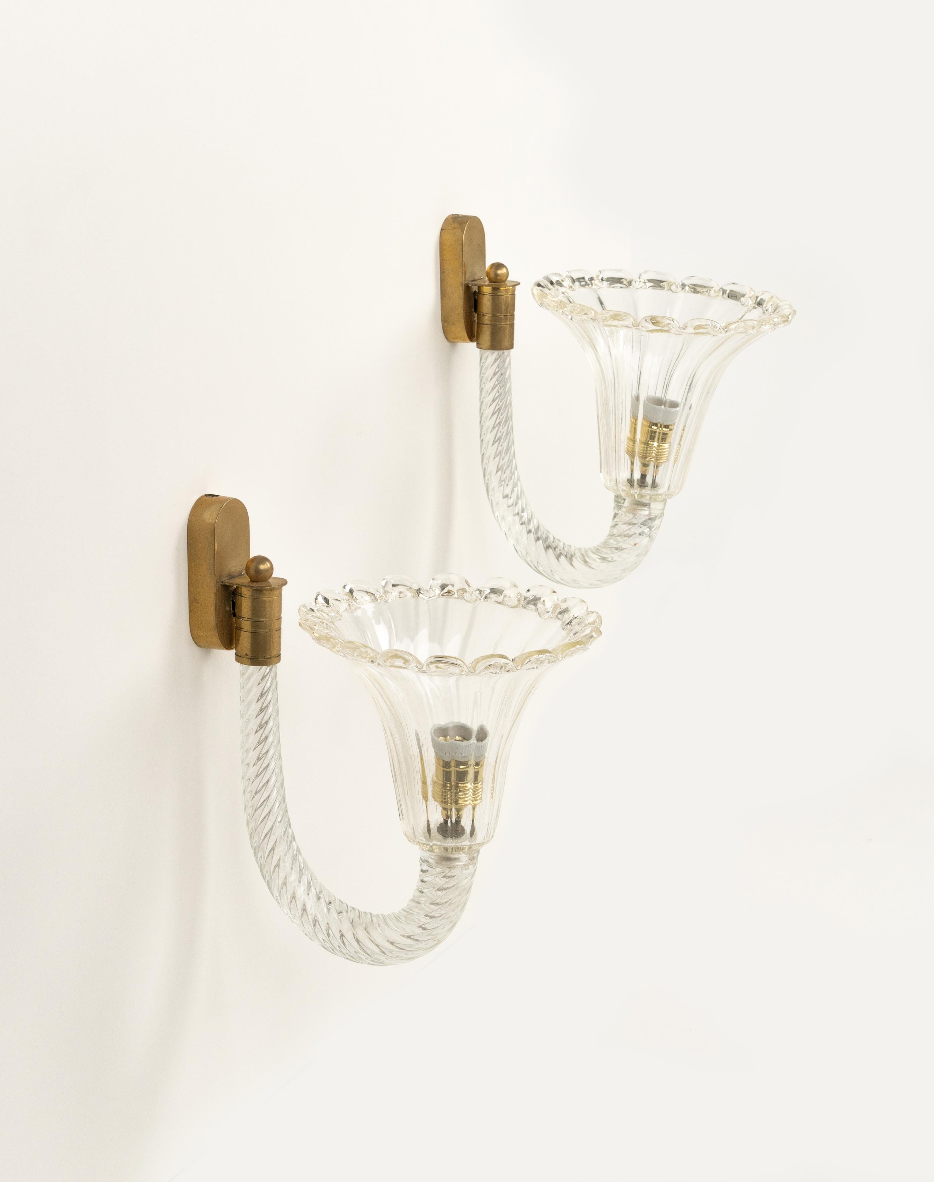 Mid-Century Modern Pair of Sconces Murano Glass & Brass Barovier & Toso Style, Italy 1950s For Sale