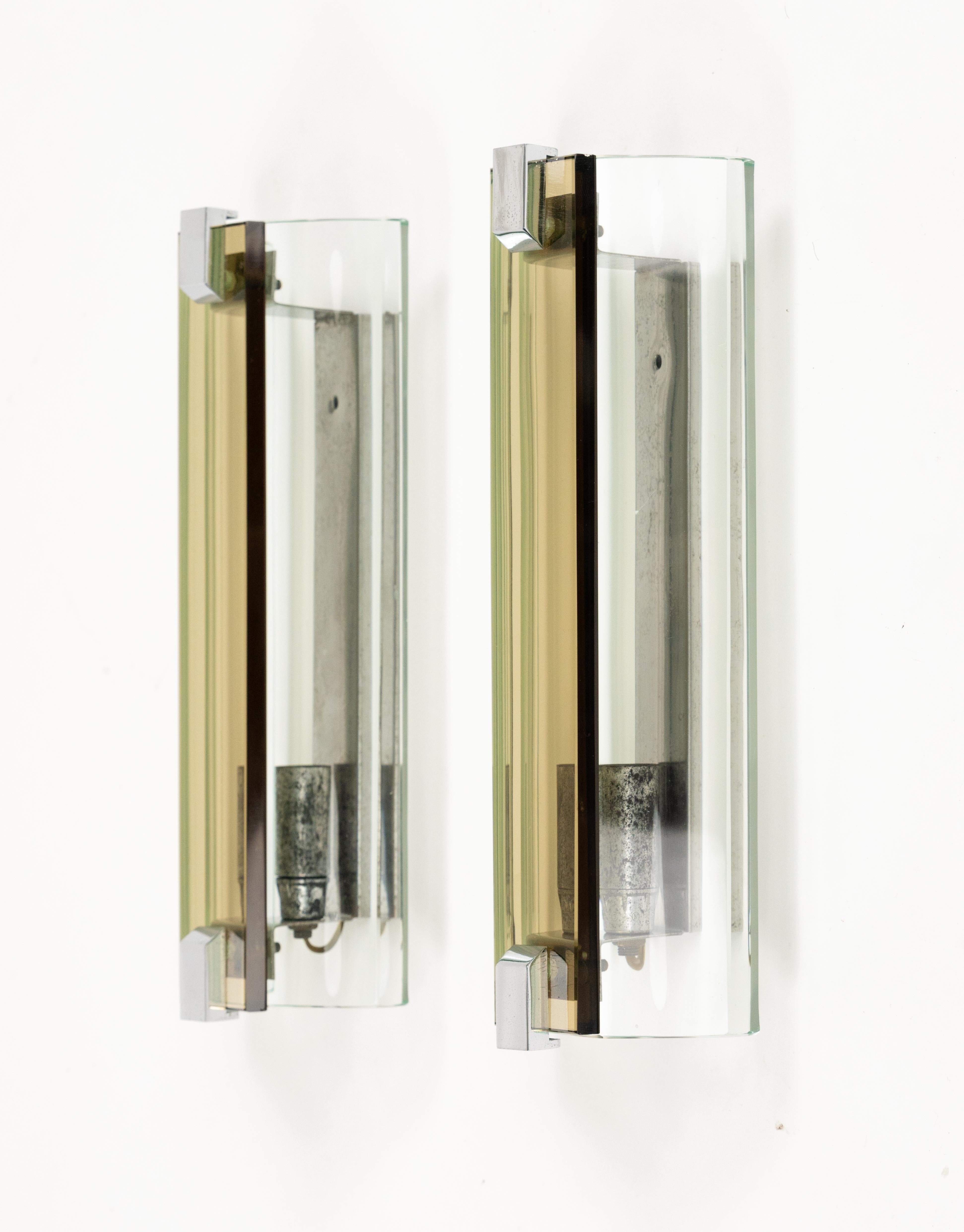 Midcentury Pair of Sconces Wall Lamps in Glass and Steel by Veca, Italy 1970s For Sale 3