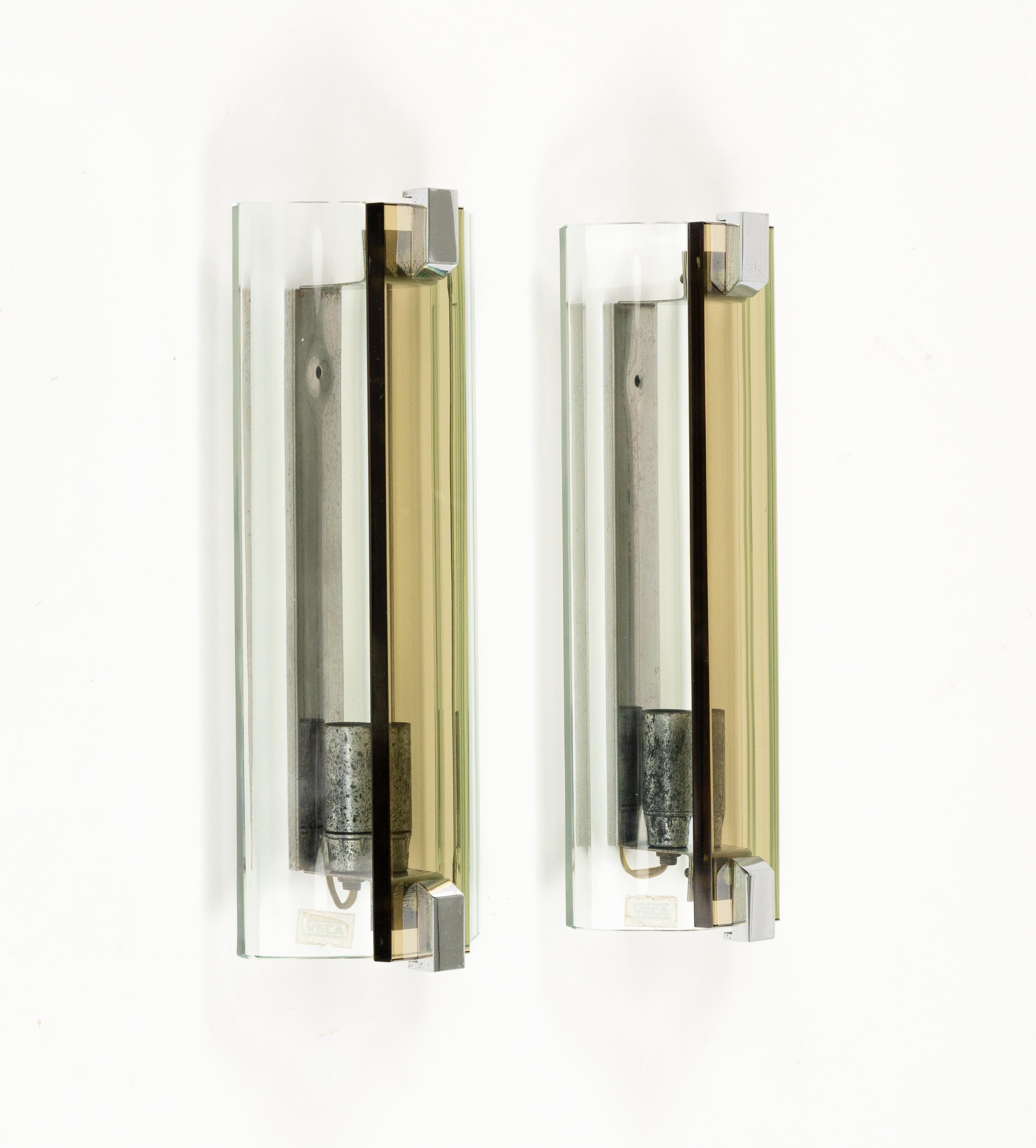 Mid-Century Modern Midcentury Pair of Sconces Wall Lamps in Glass and Steel by Veca, Italy 1970s For Sale