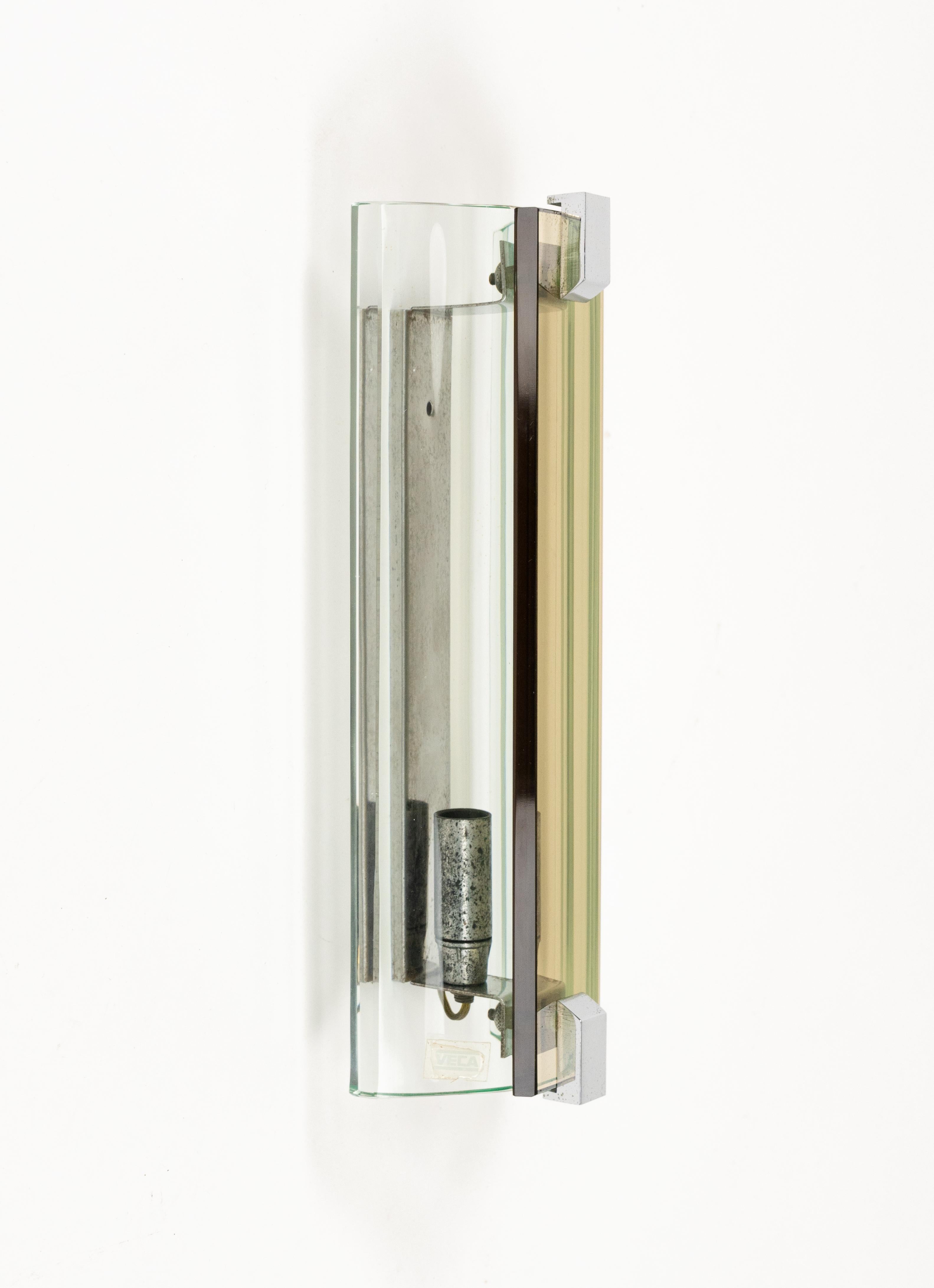 Midcentury Pair of Sconces Wall Lamps in Glass and Steel by Veca, Italy 1970s In Good Condition For Sale In Rome, IT