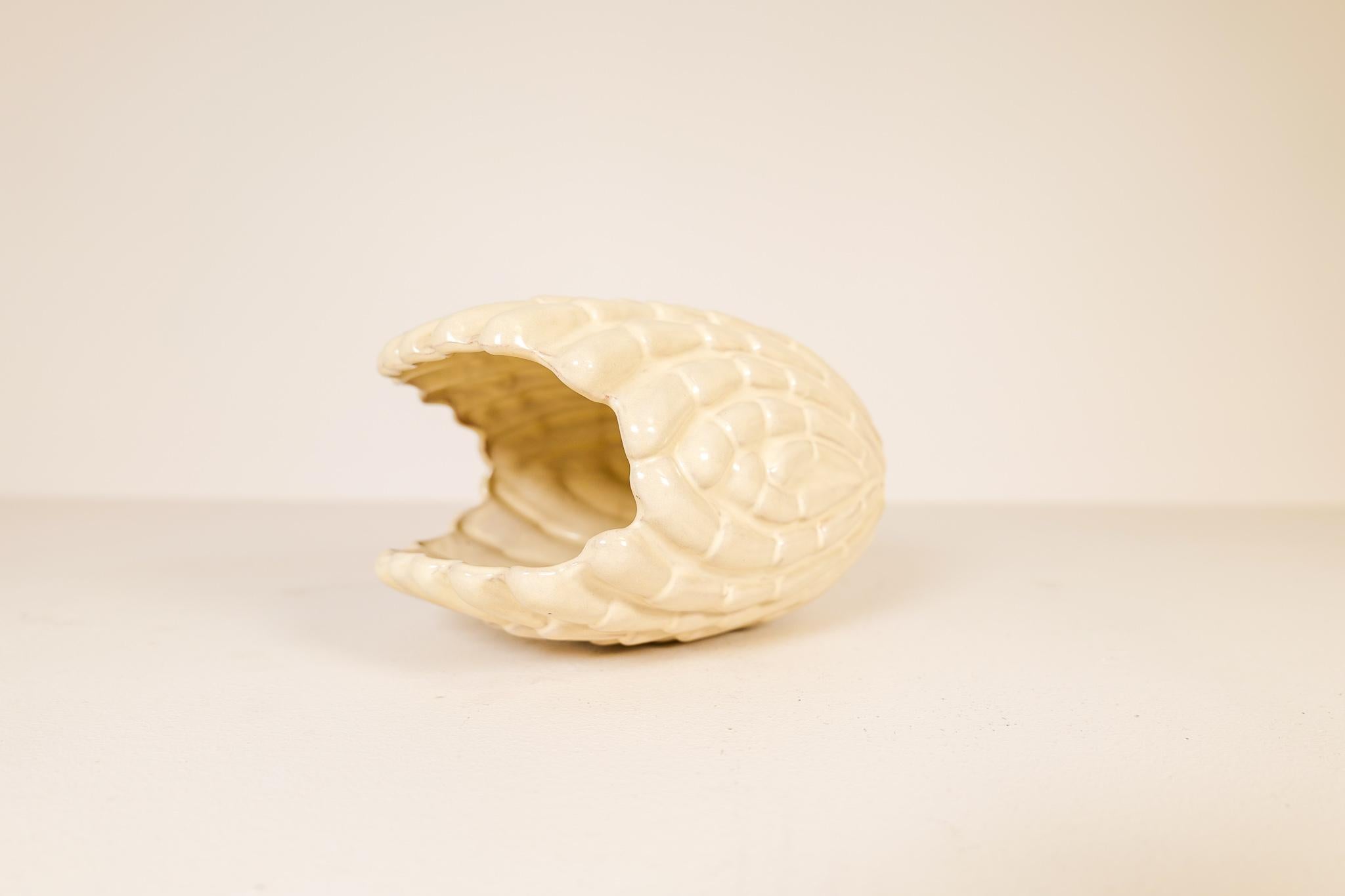 Midcentury Pair of Seashell Vases by Vicke Lindstrand for Upsala Ekeby, Sweden 3