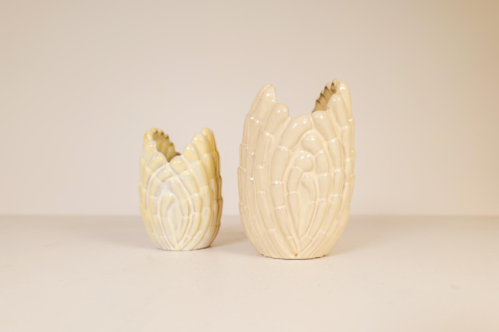 Mid-20th Century Midcentury Pair of Seashell Vases by Vicke Lindstrand for Upsala Ekeby, Sweden