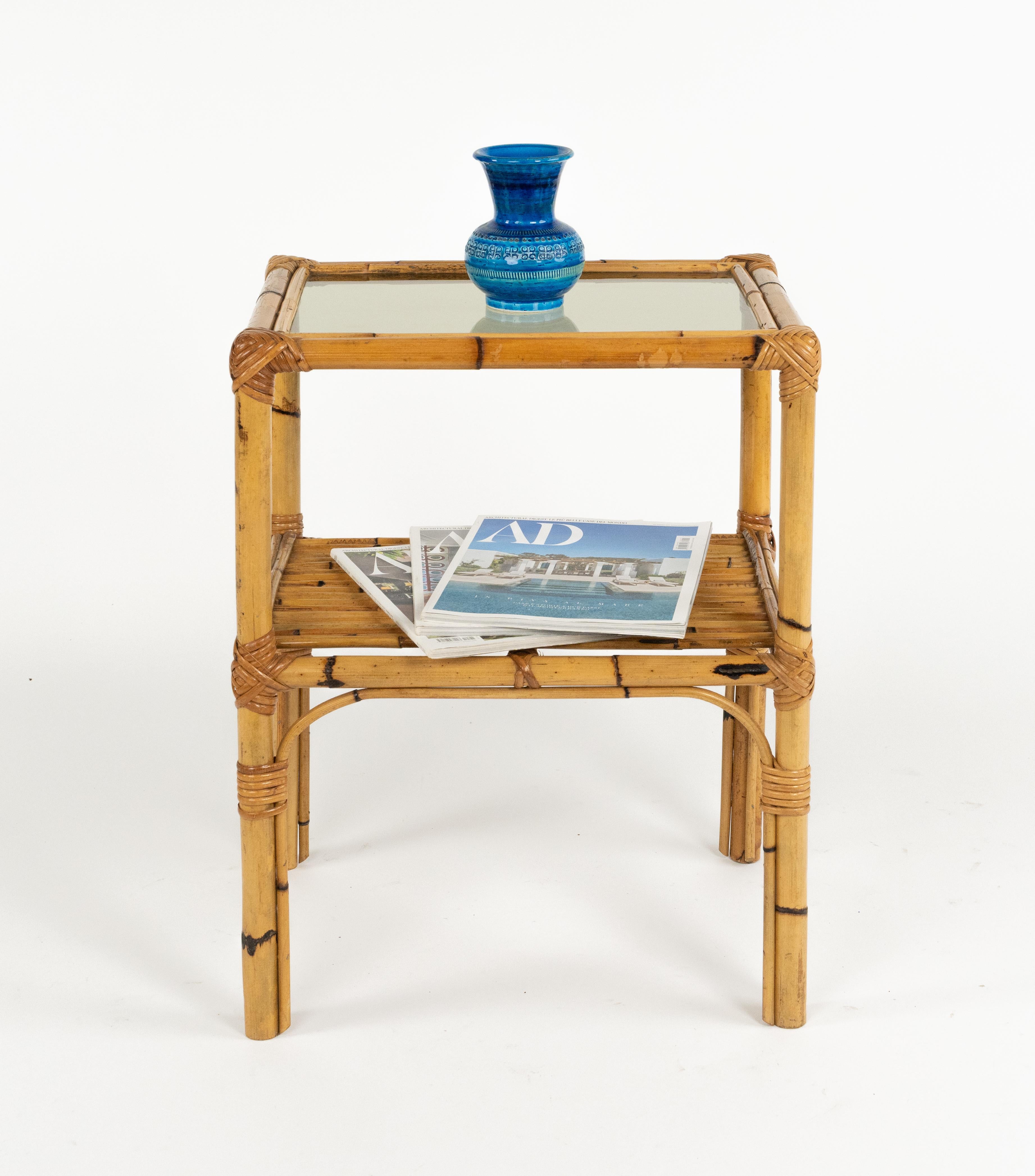 Paar Beistelltische aus Rattan, Bambus und Glas aus der Mitte des Jahrhunderts, Italien 1970er Jahre im Angebot 11