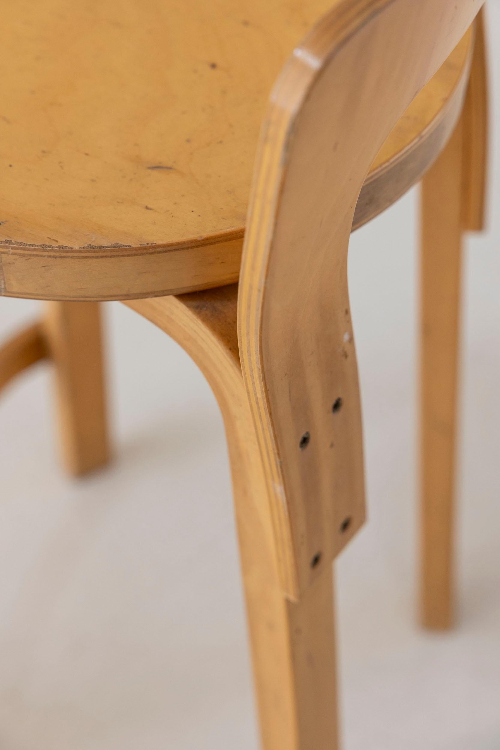 Midcentury pair of stools mod. K65 by Alvar Aalto for Artek For Sale 6