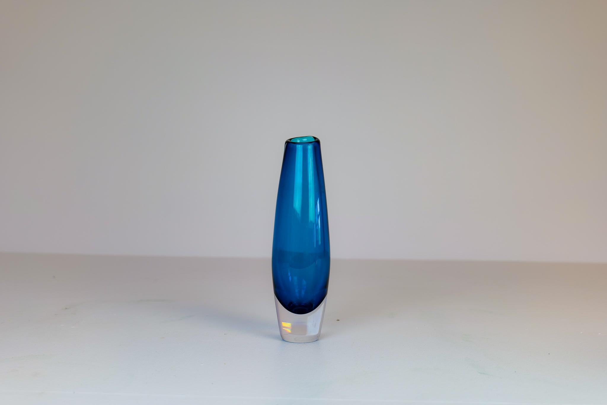 Midcentury Modern Pair of Sven Palmqvist Orrefors Heavy Crystal Vases Clear Blue In Good Condition For Sale In Hillringsberg, SE