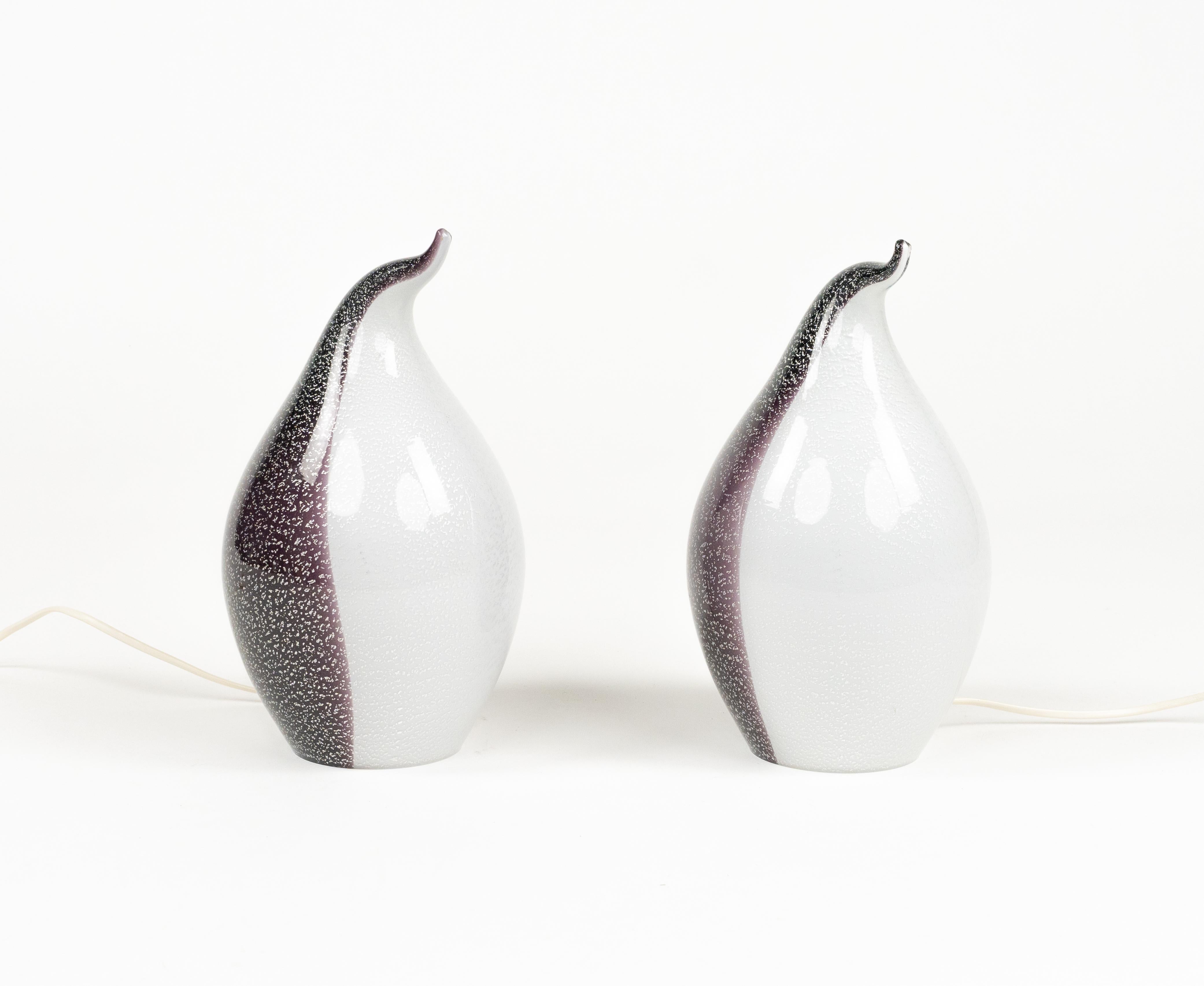 Midcentury Pair of Table Lamp in Murano Glass Shape of Penguin, Italy 1970s In Good Condition For Sale In Rome, IT