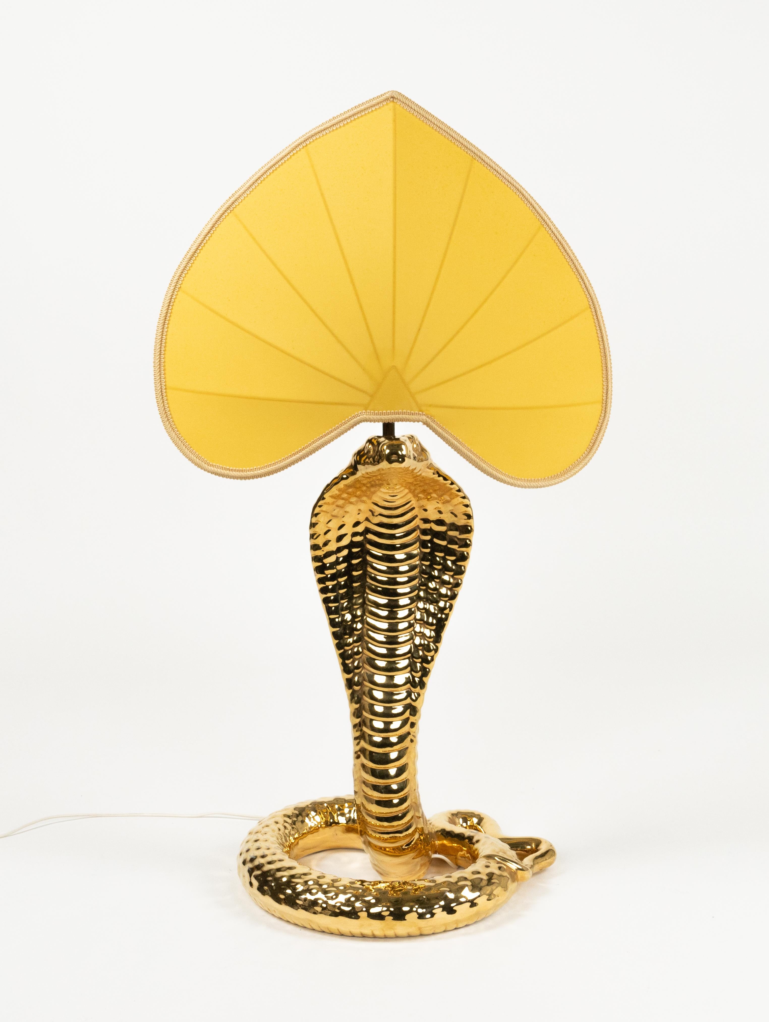 Paar Tischlampen aus Goldkeramik aus der Mitte des Jahrhunderts von Tommaso Barbi, Italien 1970er Jahre im Angebot 5