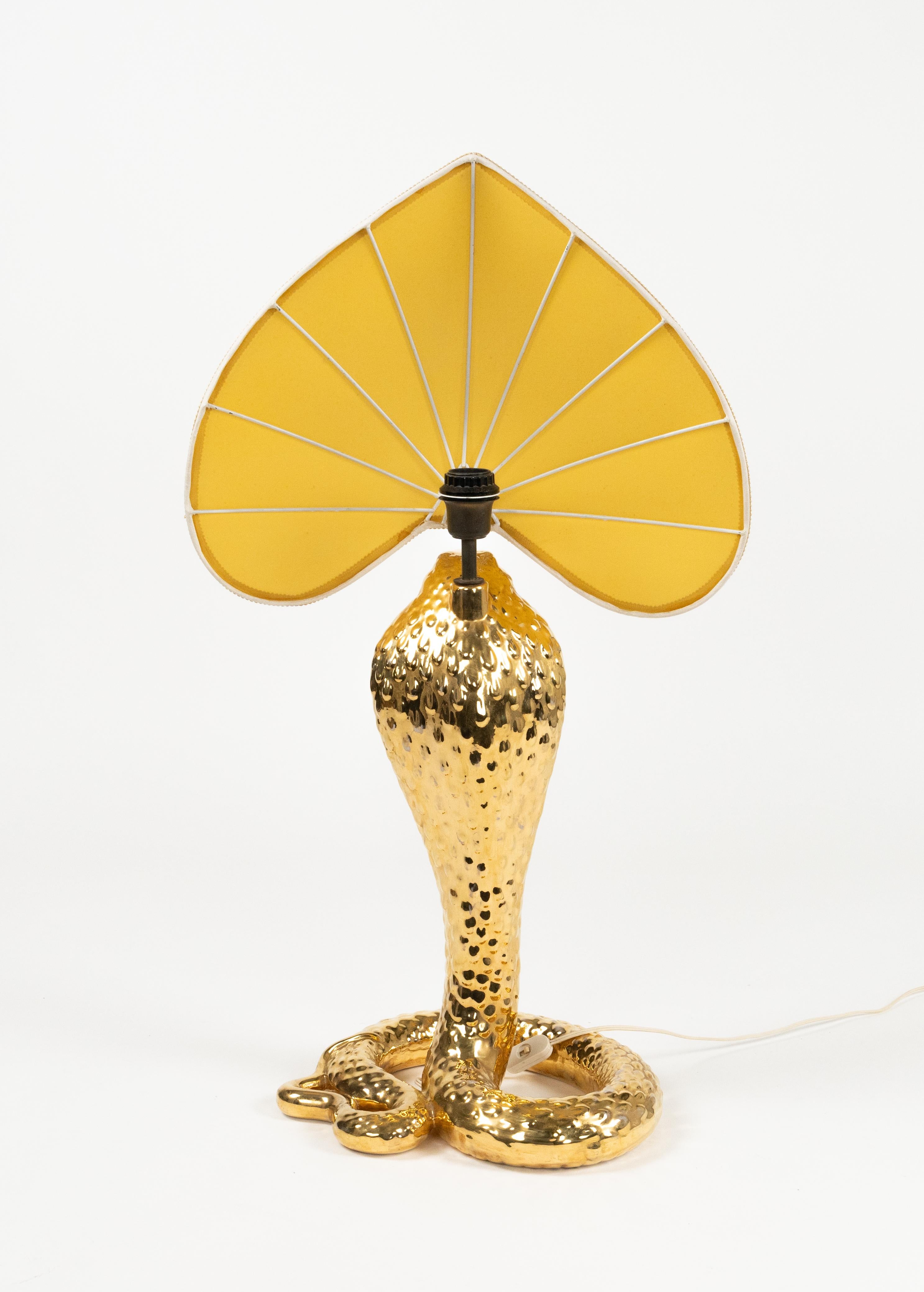 Paar Tischlampen aus Goldkeramik aus der Mitte des Jahrhunderts von Tommaso Barbi, Italien 1970er Jahre im Angebot 1