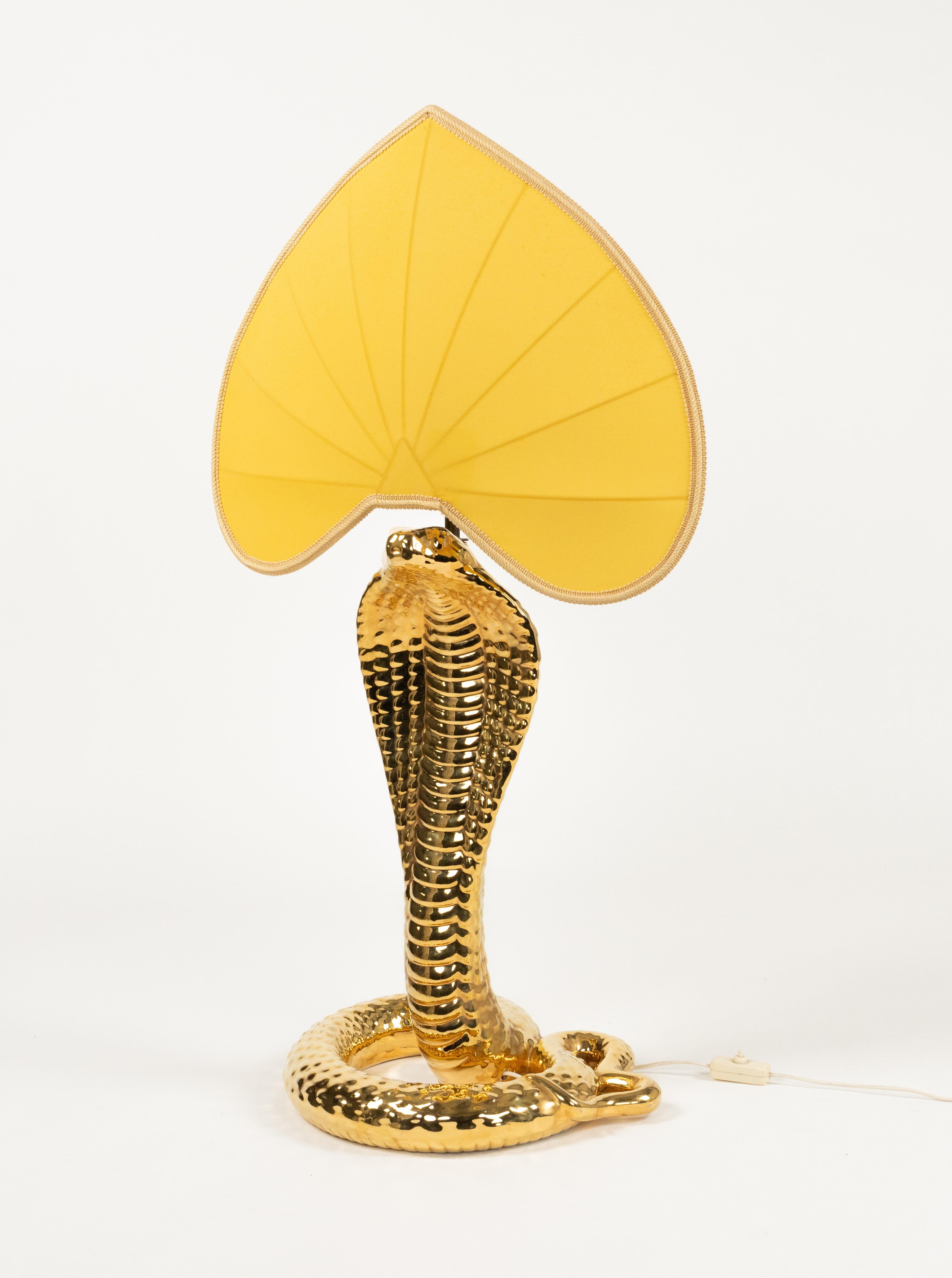 Paar Tischlampen aus Goldkeramik aus der Mitte des Jahrhunderts von Tommaso Barbi, Italien 1970er Jahre im Angebot 2