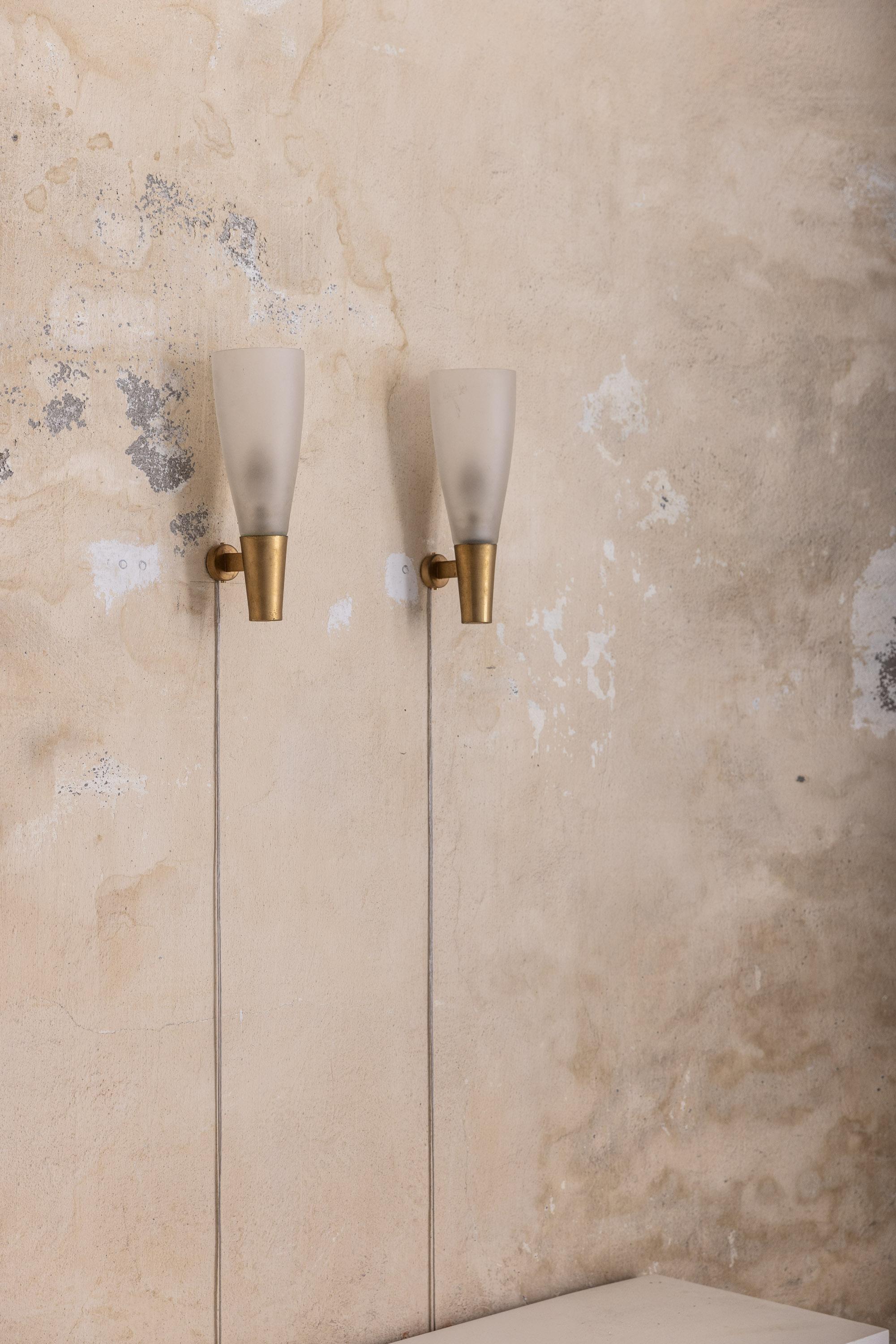 Midcentury pair of wall lights mod. 1537 by Pietro Chiesa for Fontana Arte  4