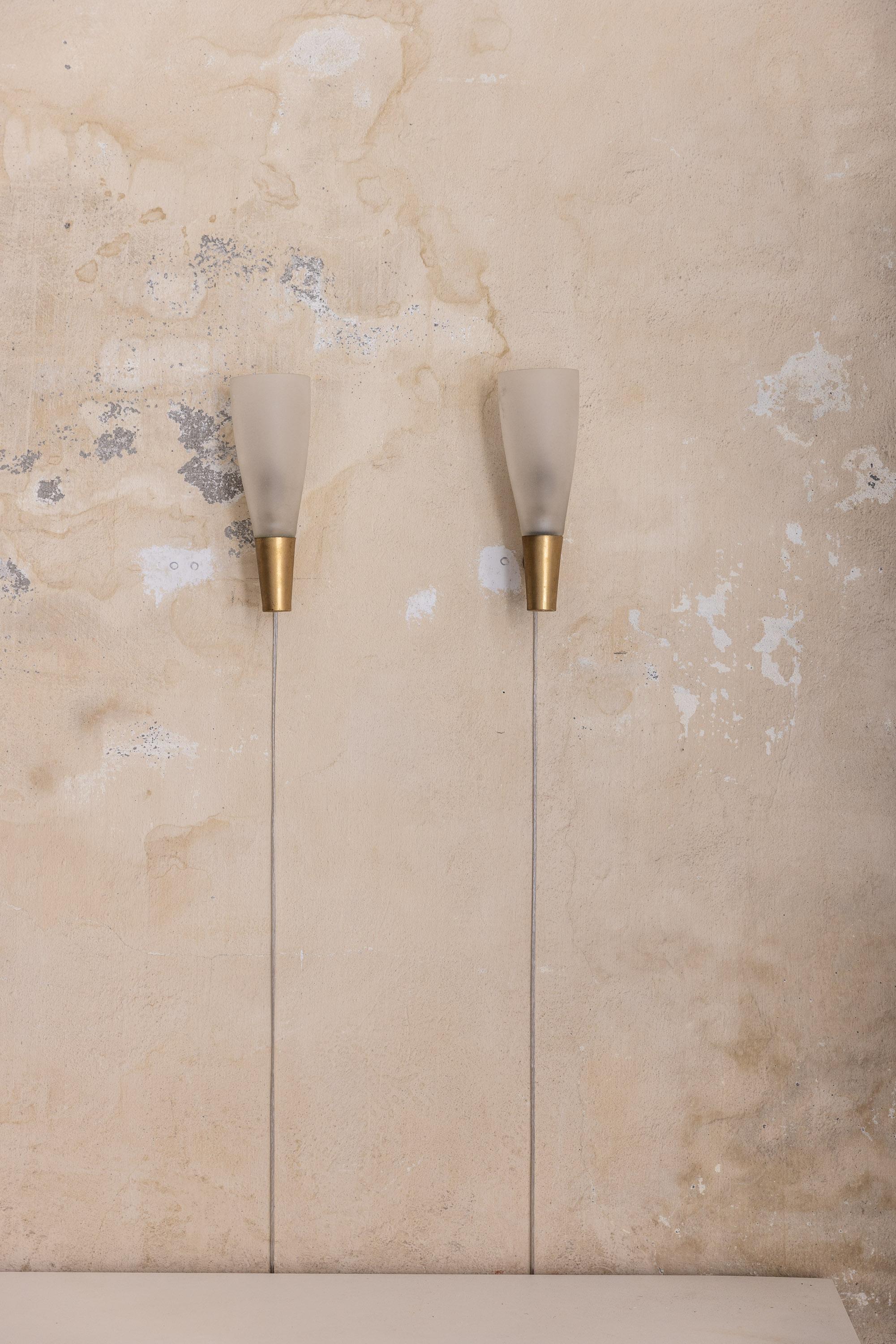 Midcentury pair of wall lights mod. 1537 by Pietro Chiesa for Fontana Arte  5