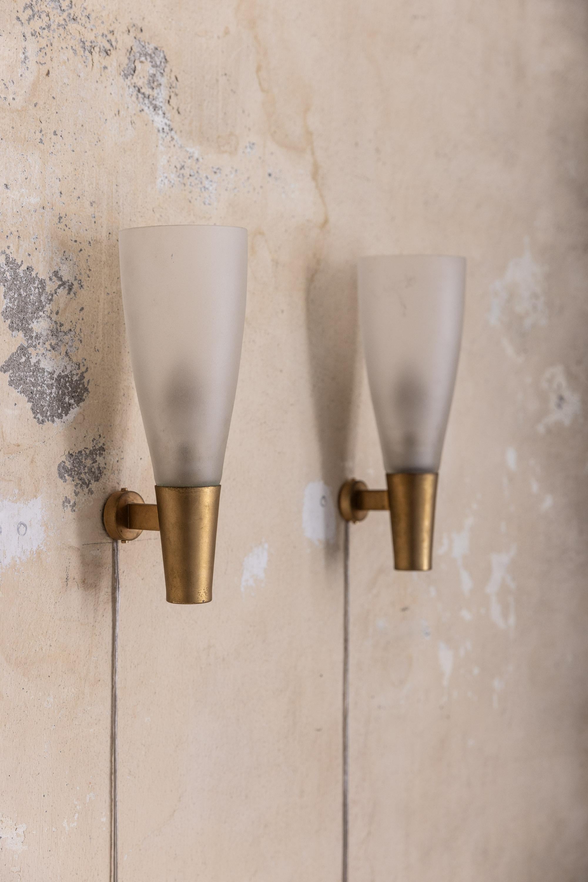 Midcentury pair of wall lights mod. 1537 by Pietro Chiesa for Fontana Arte  7