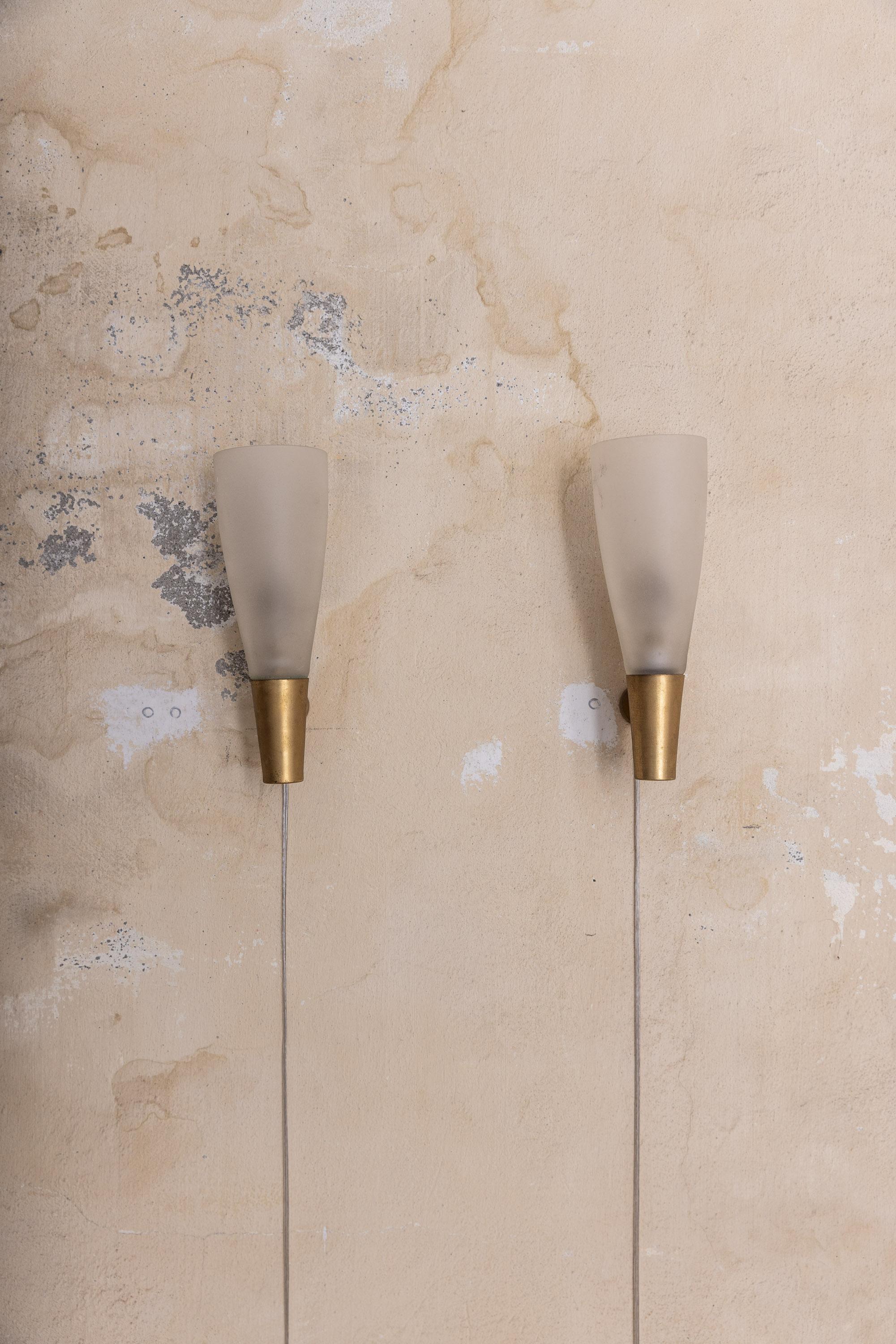 Midcentury pair of wall lights mod. 1537 by Pietro Chiesa for Fontana Arte  10