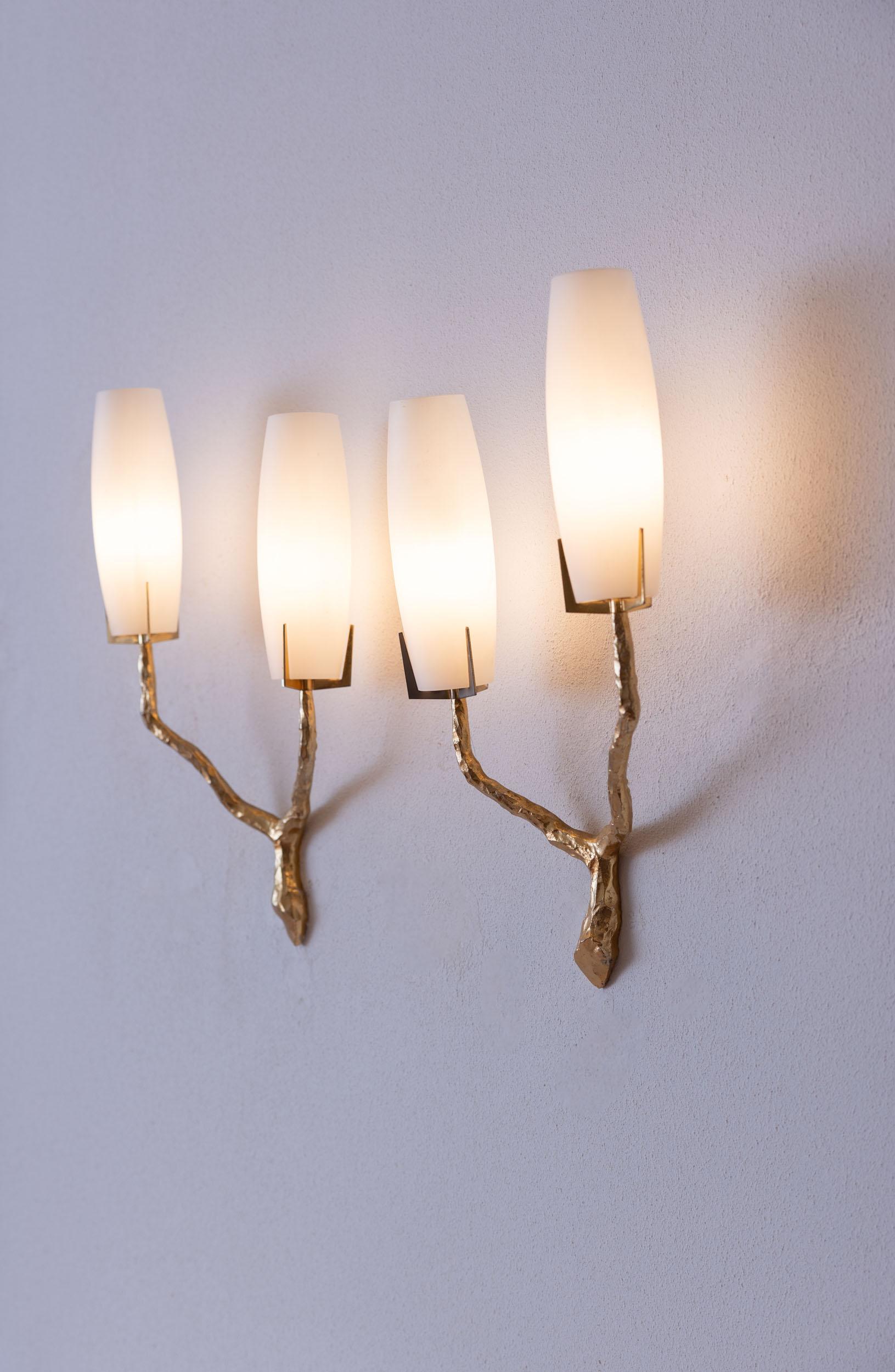 Midcentury pair of wall lights by Maison Arlus, France 1960 In Excellent Condition For Sale In Piacenza, Italy