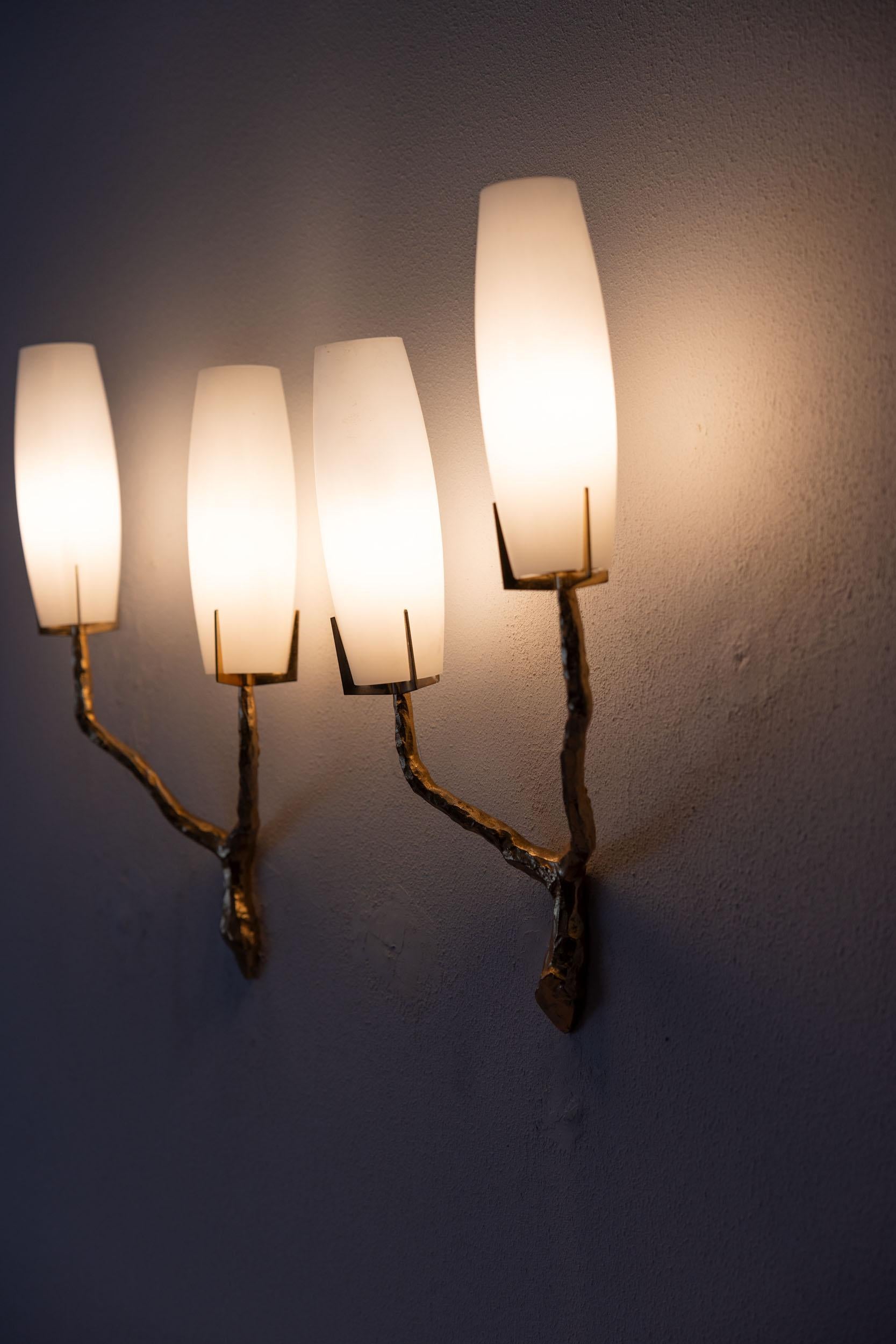 Midcentury pair of wall lights by Maison Arlus, France 1960 For Sale 1