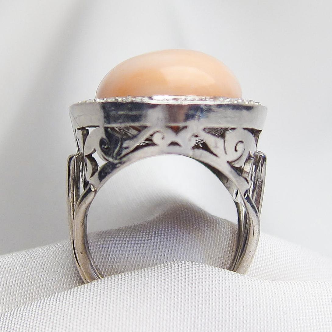 Modernist Midcentury Palladium Diamond and 17.3 Carat Coral Cabochon Cocktail Ring For Sale