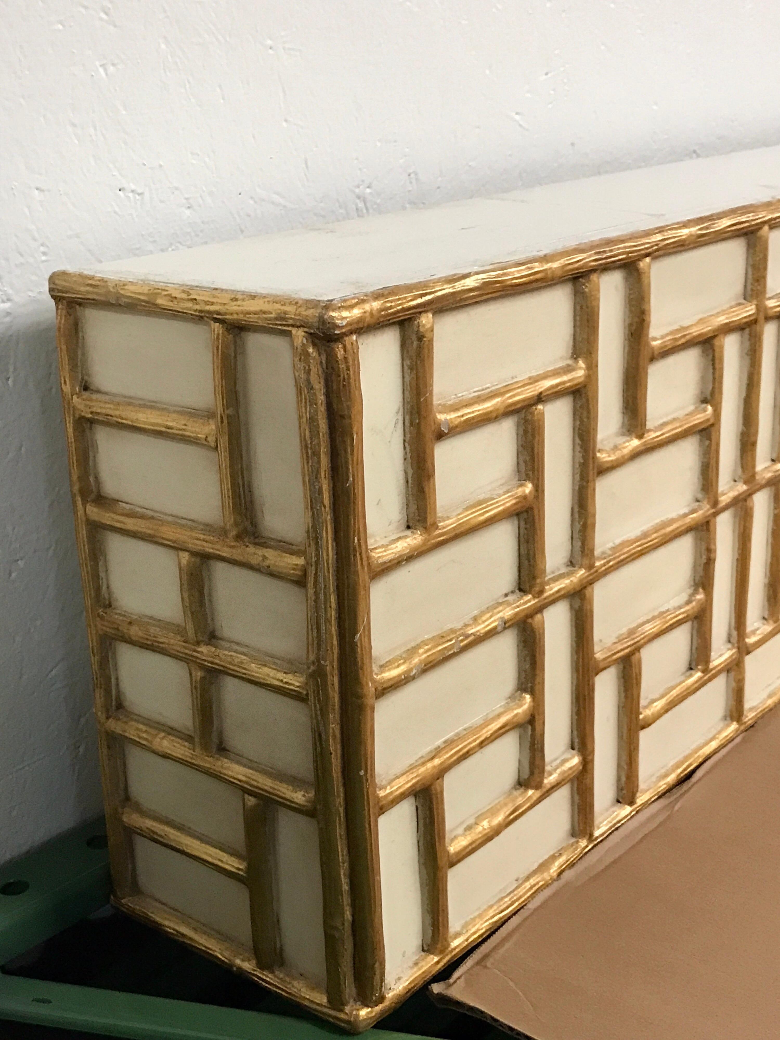 Midcentury Parcel vergoldet Faux Bambus Gesims oder Mantel (Italienisch)