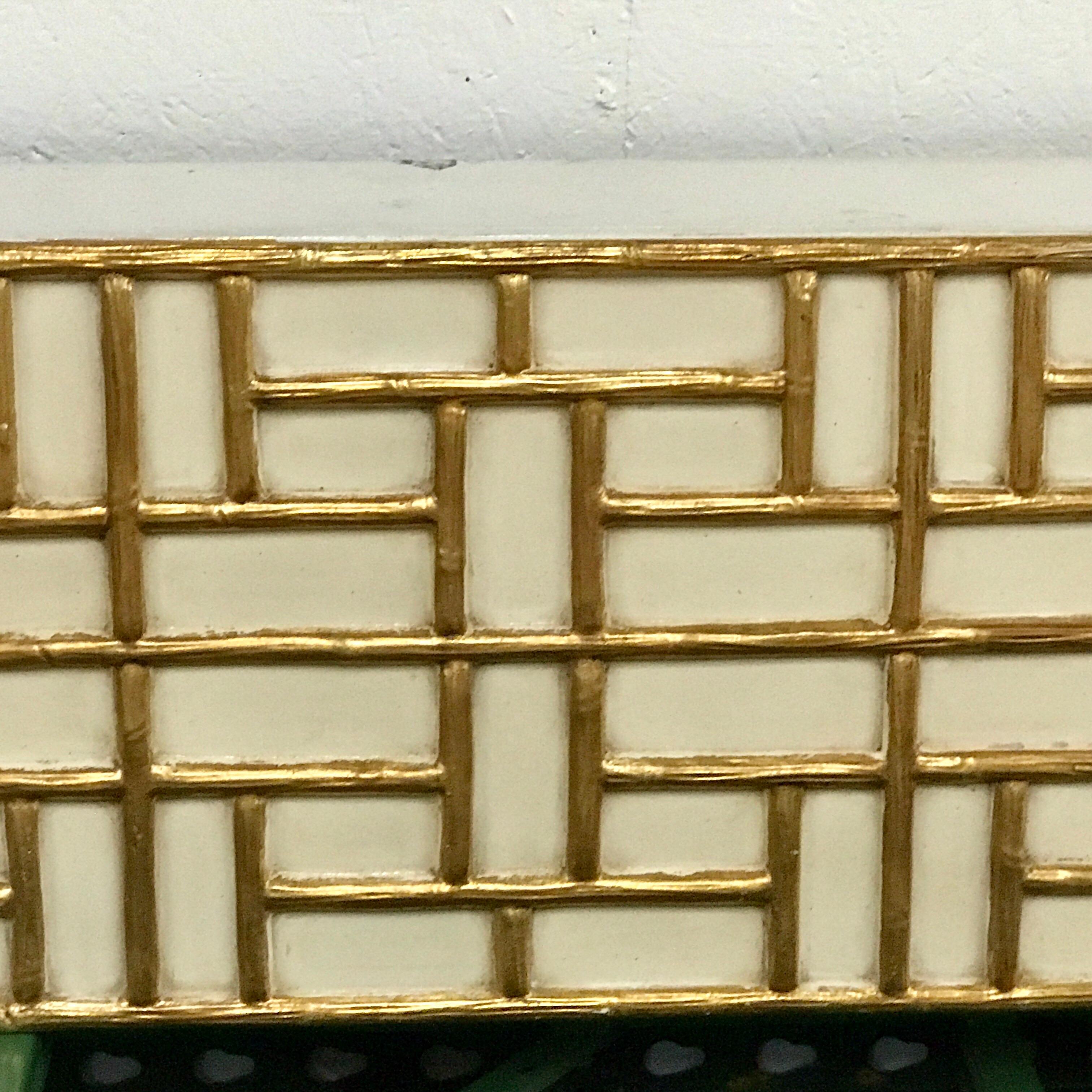 Midcentury Parcel vergoldet Faux Bambus Gesims oder Mantel im Zustand „Gut“ in Atlanta, GA