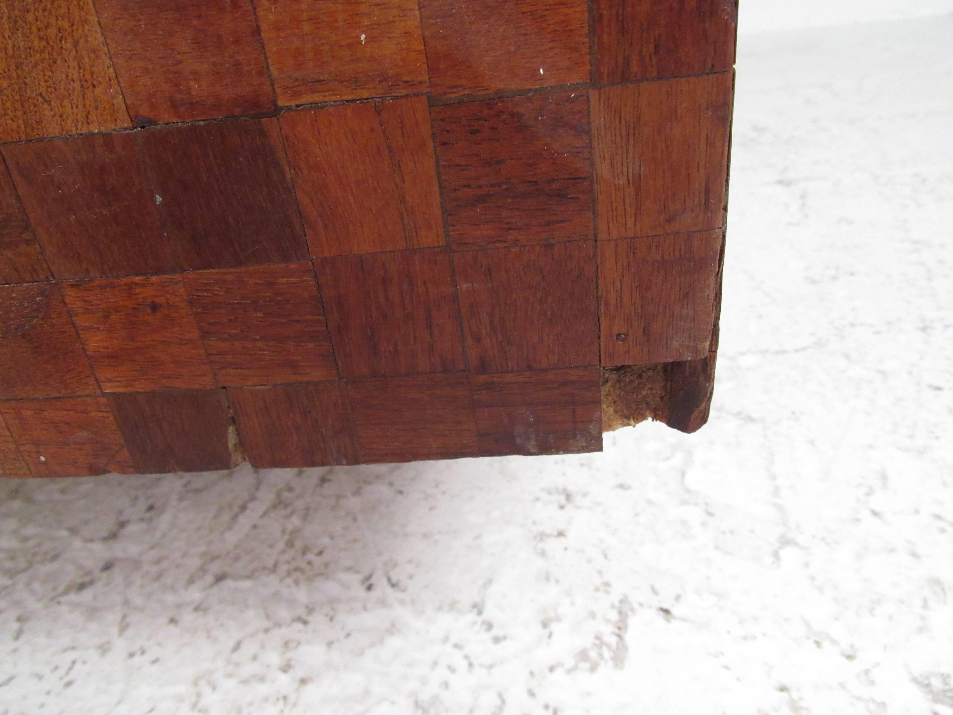 Midcentury Parquet Coffee Table in the Style of Milo Baughman For Sale 1