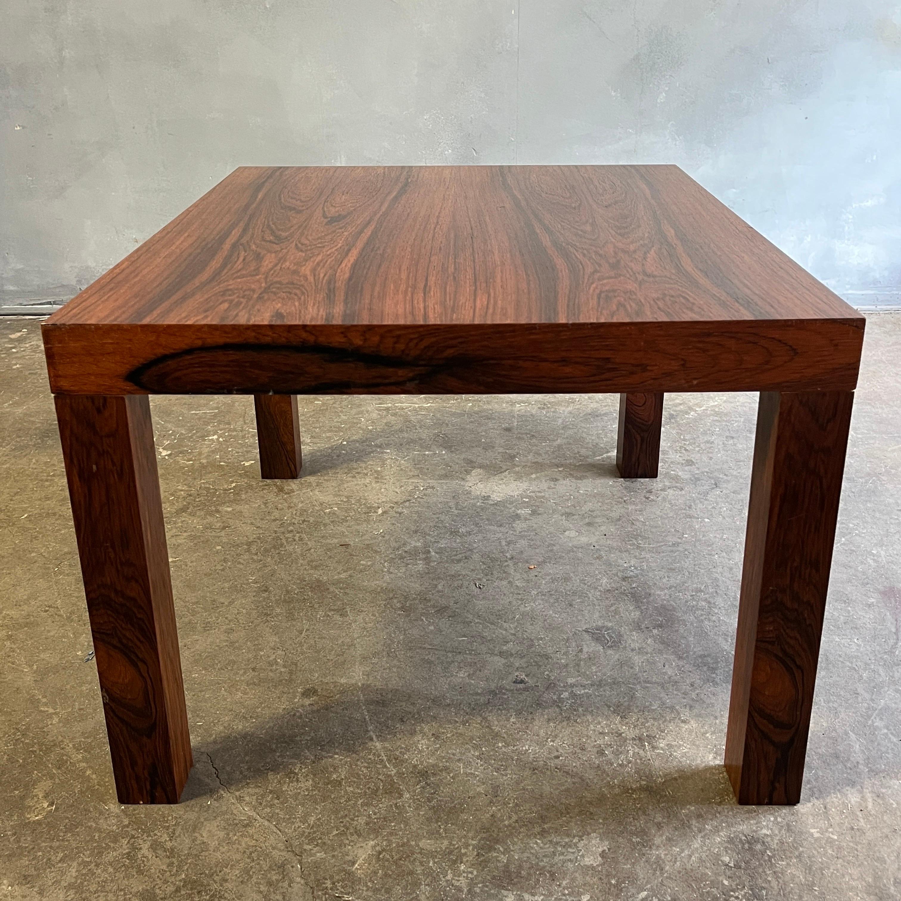 Midcentury Parsons Small Coffee or End Table For Sale 1