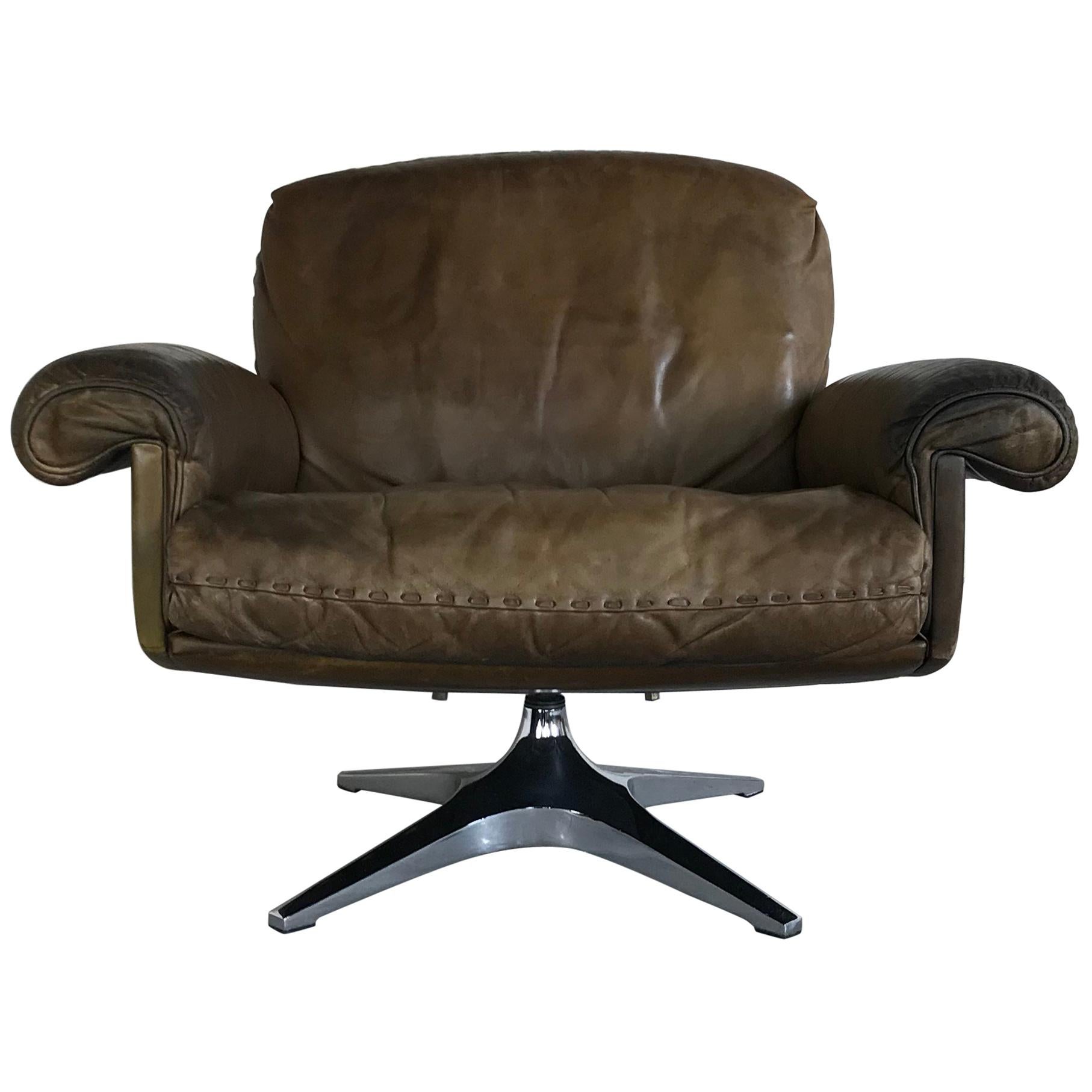 Midcentury Patinated Swivel Lounge Chair DS 31 by De Sede, 1970s