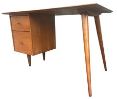 Midcentury Paul McCobb #1560 Double Drawer Desk Tobacco Maple Finish Brass