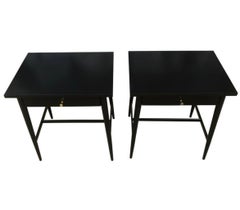 Comodini di metà secolo Paul McCobb #1586 Finitura laccata nera Pomelli in ottone