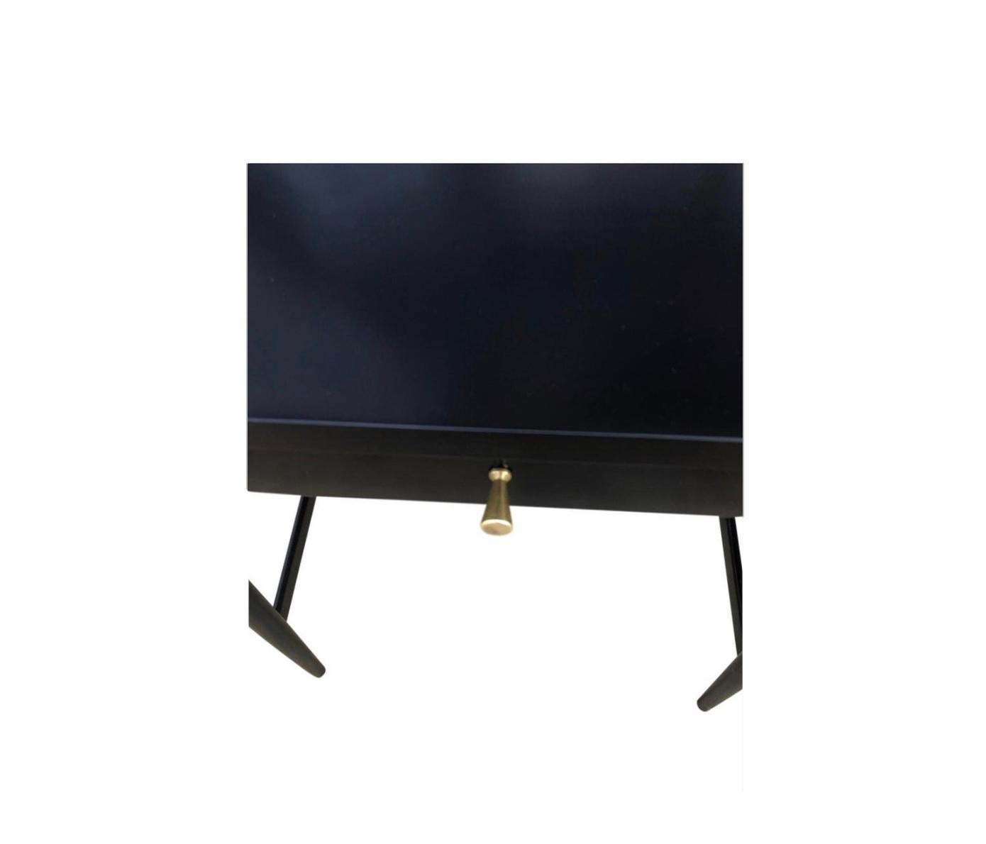 Midcentury Paul McCobb #1586 Nightstands Black Lacquer Finish Brass Knobs In Good Condition In BROOKLYN, NY