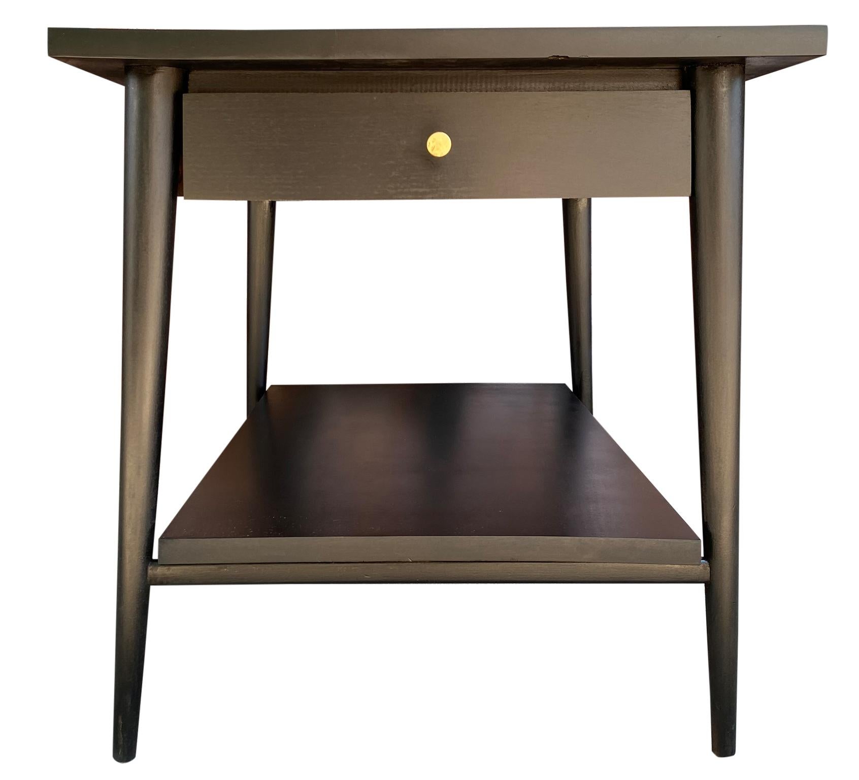 Midcentury Paul McCobb #1587 Nightstands Black Lacquer Brass Knobs End Tables In Good Condition For Sale In BROOKLYN, NY