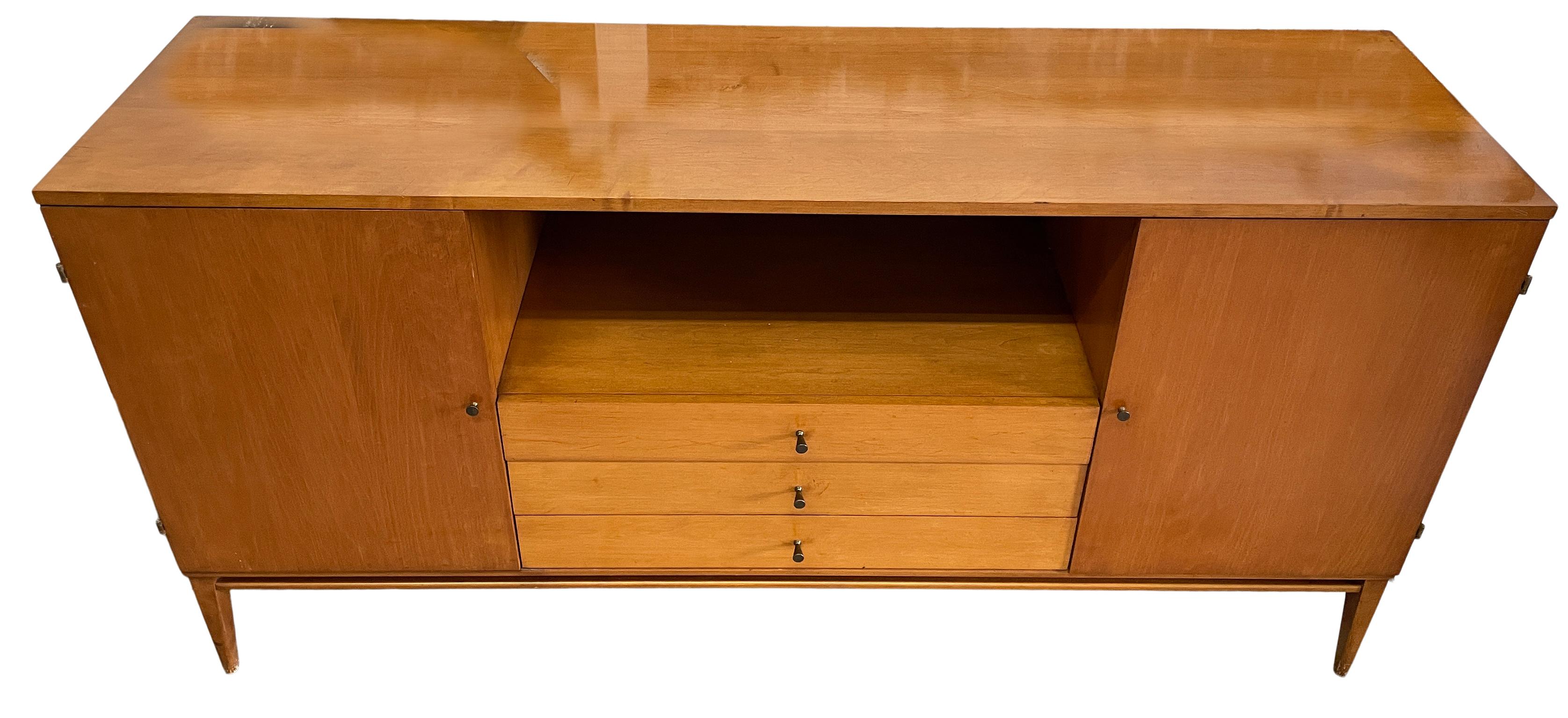 Mid-Century Modern Midcentury Paul McCobb 3 Drawer Cabinet Dresser Credenza Tobacco Maple Brass For Sale