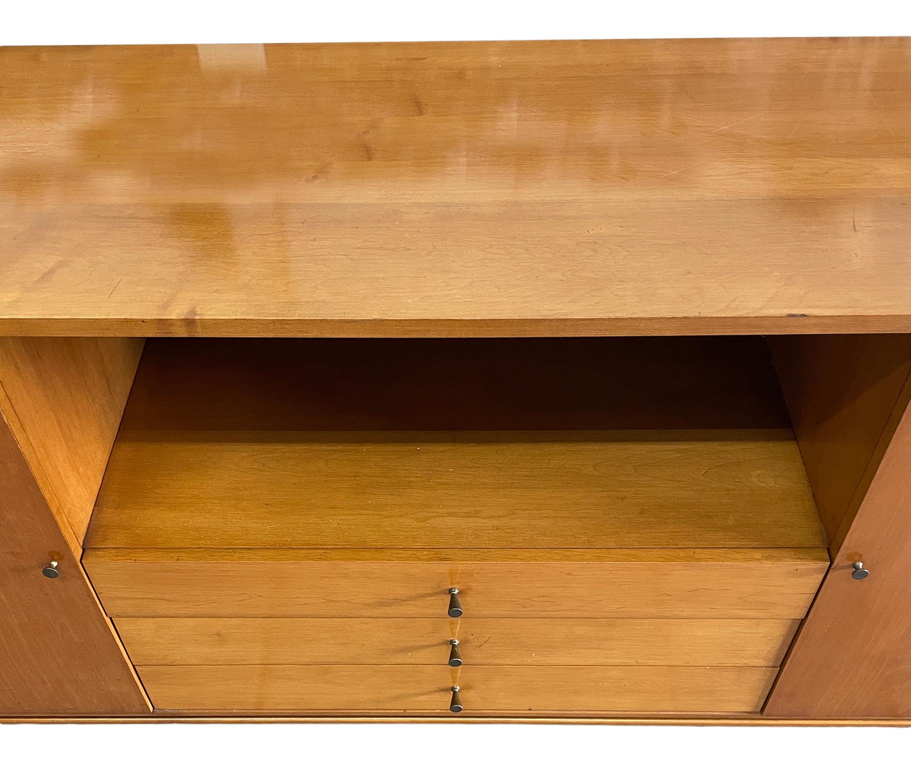American Midcentury Paul McCobb 3 Drawer Cabinet Dresser Credenza Tobacco Maple Brass For Sale