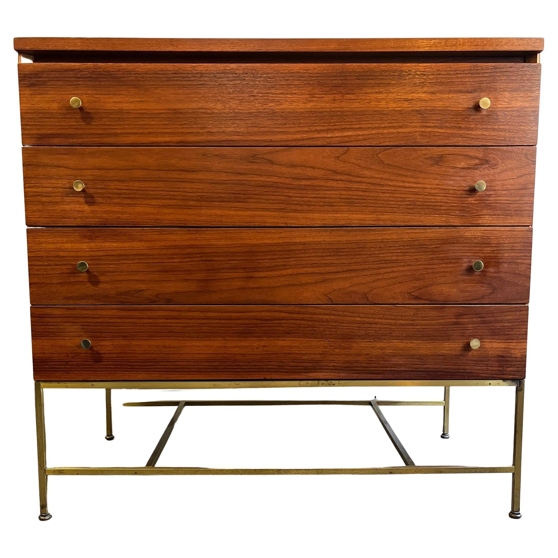 Armoire Paul McCobb du milieu du siècle dernier à 4 tiroirs sur base en laiton en vente 7