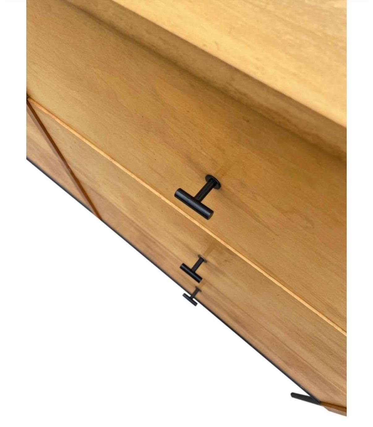 Falegnameria Credenza a 6 cassetti Paul McCobb del Medioevo #1509 Acero biondo T Pulls in vendita