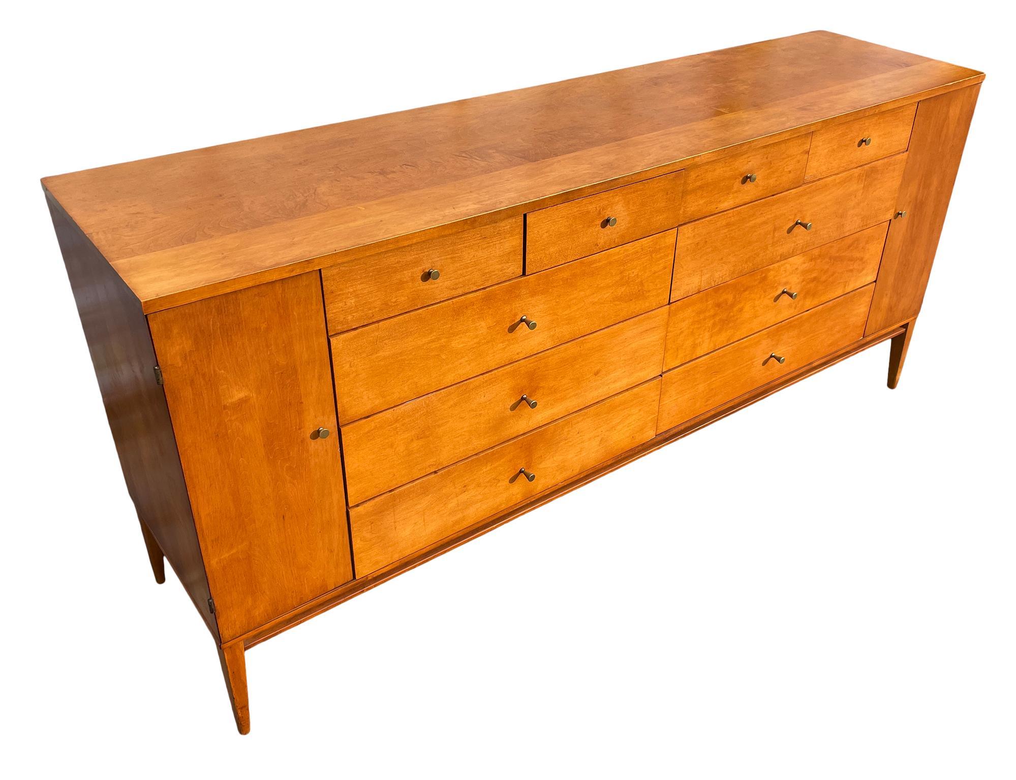 Mid-Century Modern Midcentury Paul McCobb Maple 20-Drawer Dresser #1510 Tobacco Finish brass Pulls