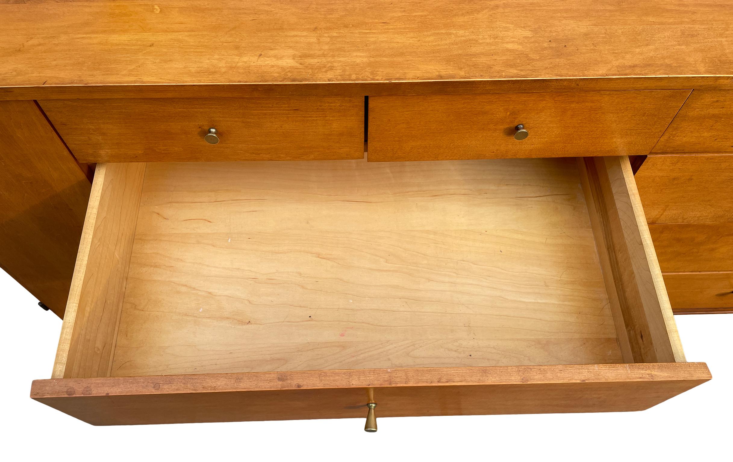 Woodwork Midcentury Paul McCobb Maple 20-Drawer Dresser #1510 Tobacco Finish brass Pulls For Sale