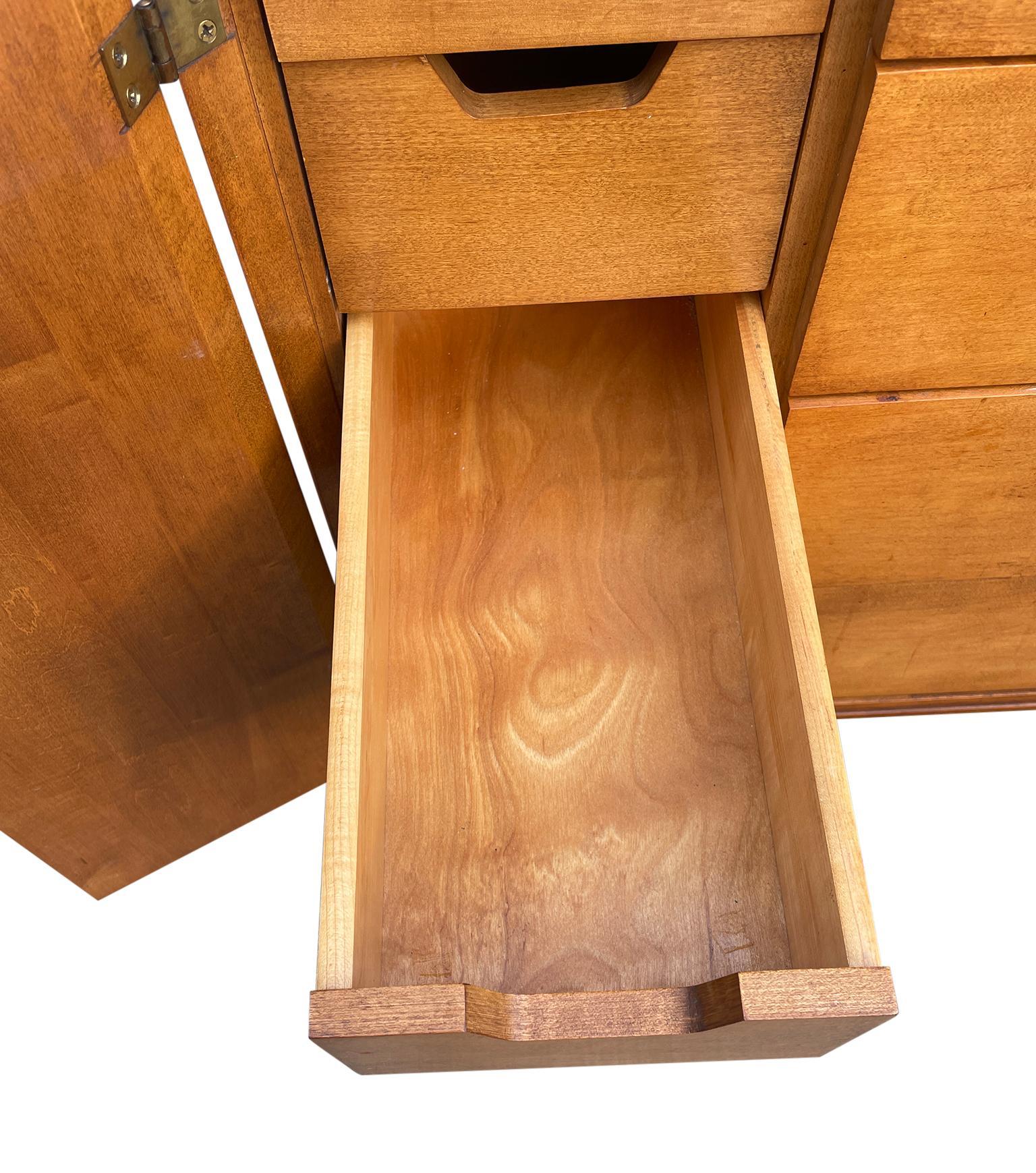 20th Century Midcentury Paul McCobb Maple 20-Drawer Dresser #1510 Tobacco Finish brass Pulls