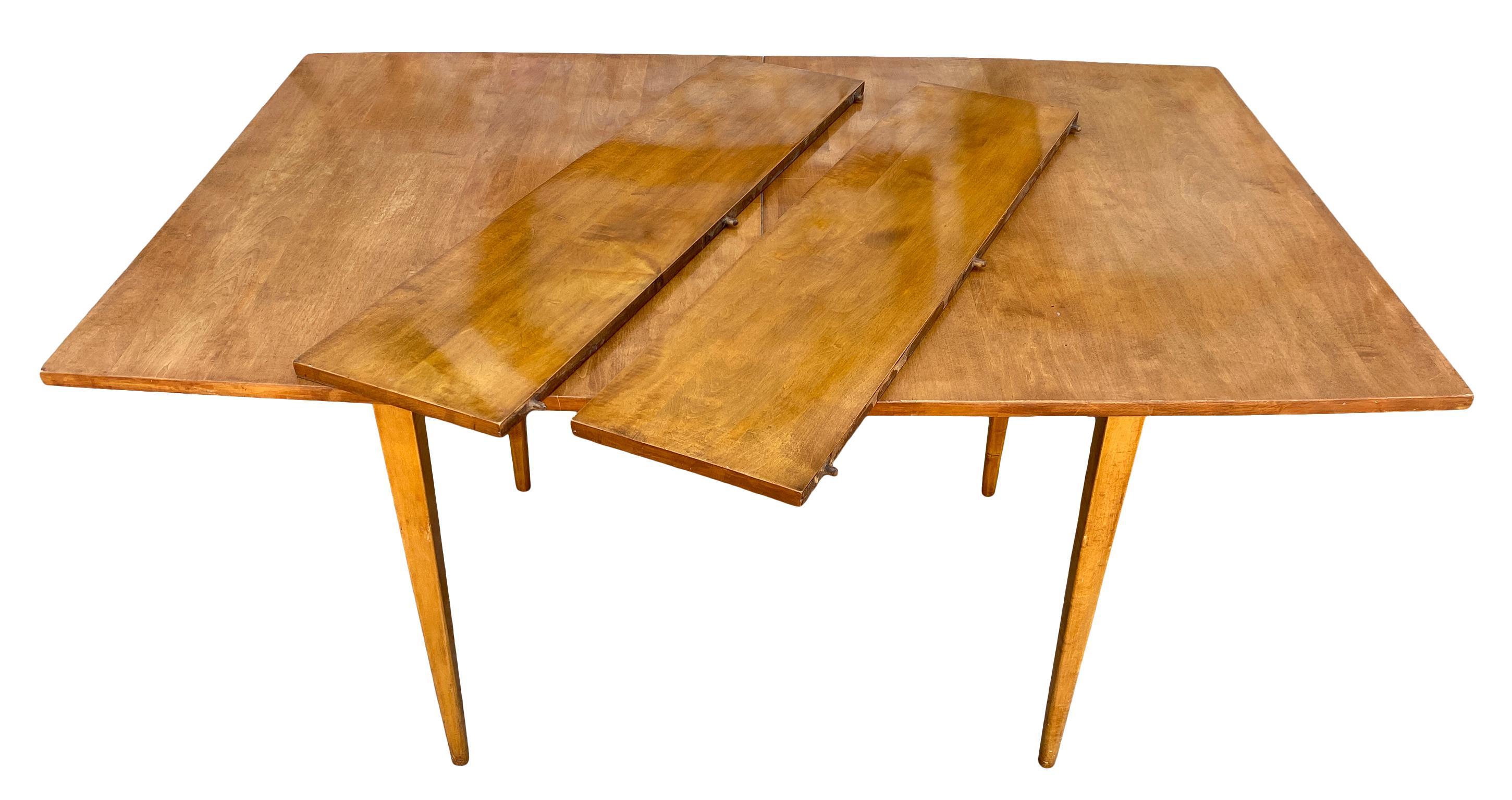 Table de salle à manger à rallonge Paul McCobb Planner Group en érable massif du milieu du siècle dernier Bon état - En vente à Brooklyn, NY
