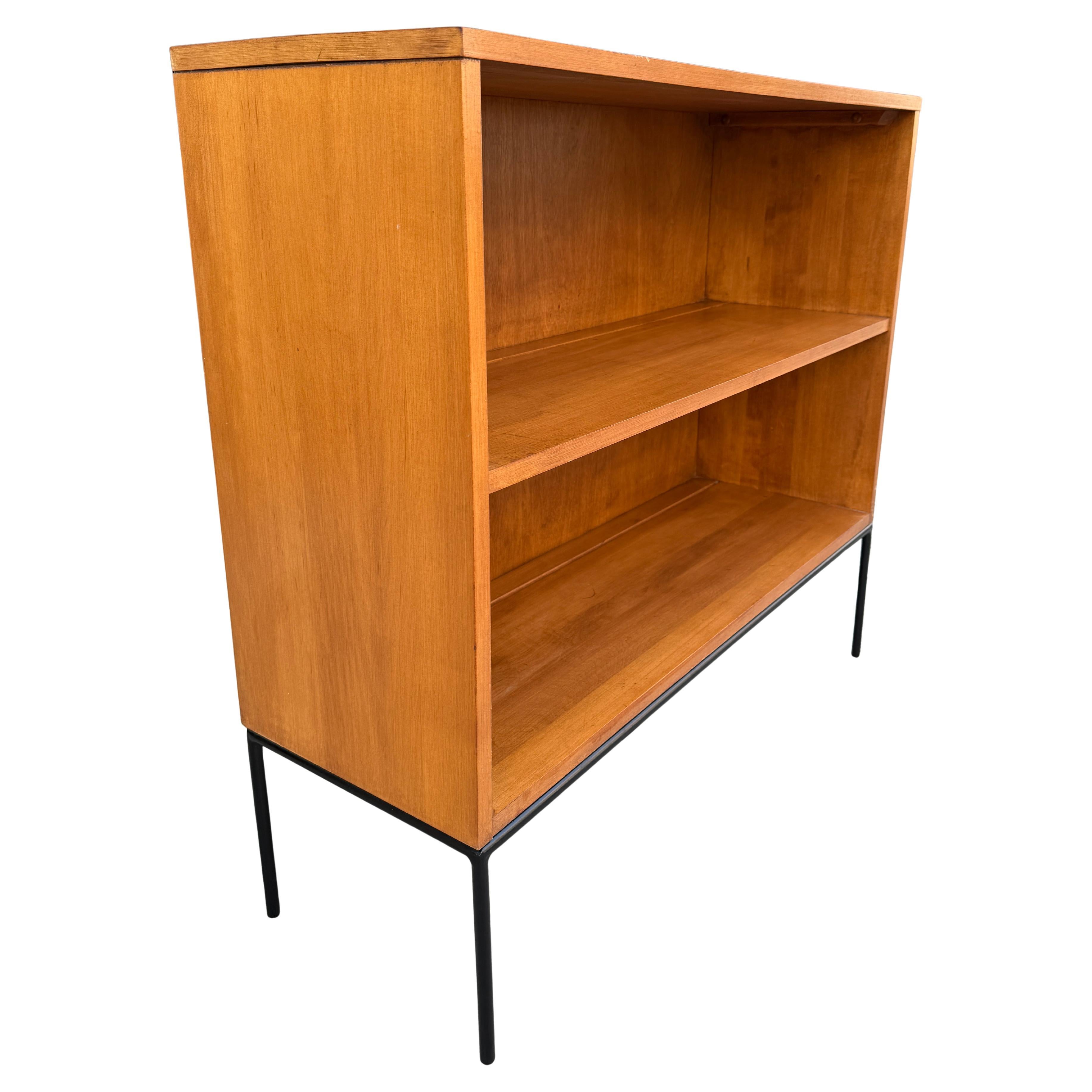 Mid-Century moderno Libreria singola Paul McCobb #1516 su base di ferro del Medioevo