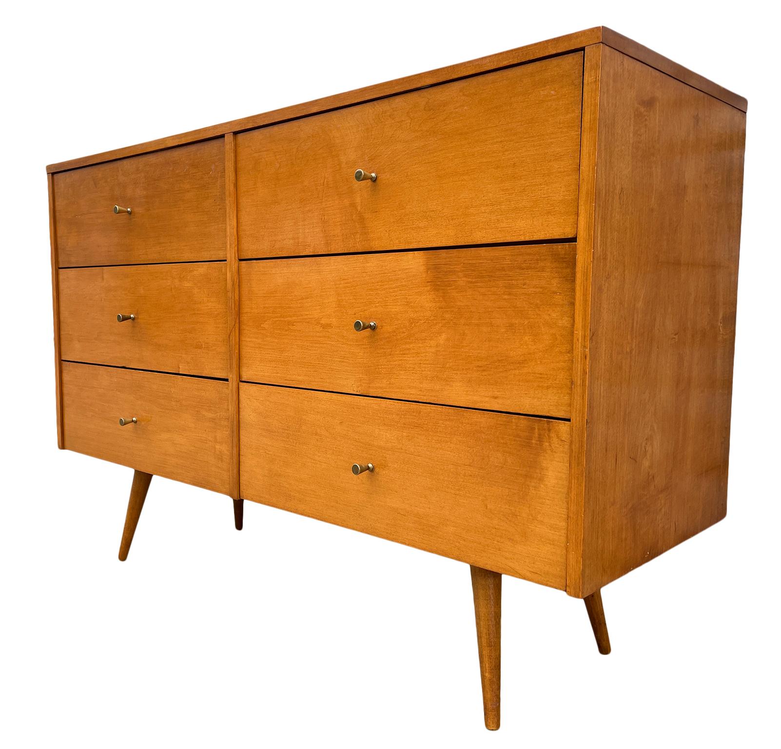 Midcentury Paul McCobb Six-Drawer Dresser Credenza #1509 Blonde Maple Brass In Good Condition For Sale In BROOKLYN, NY