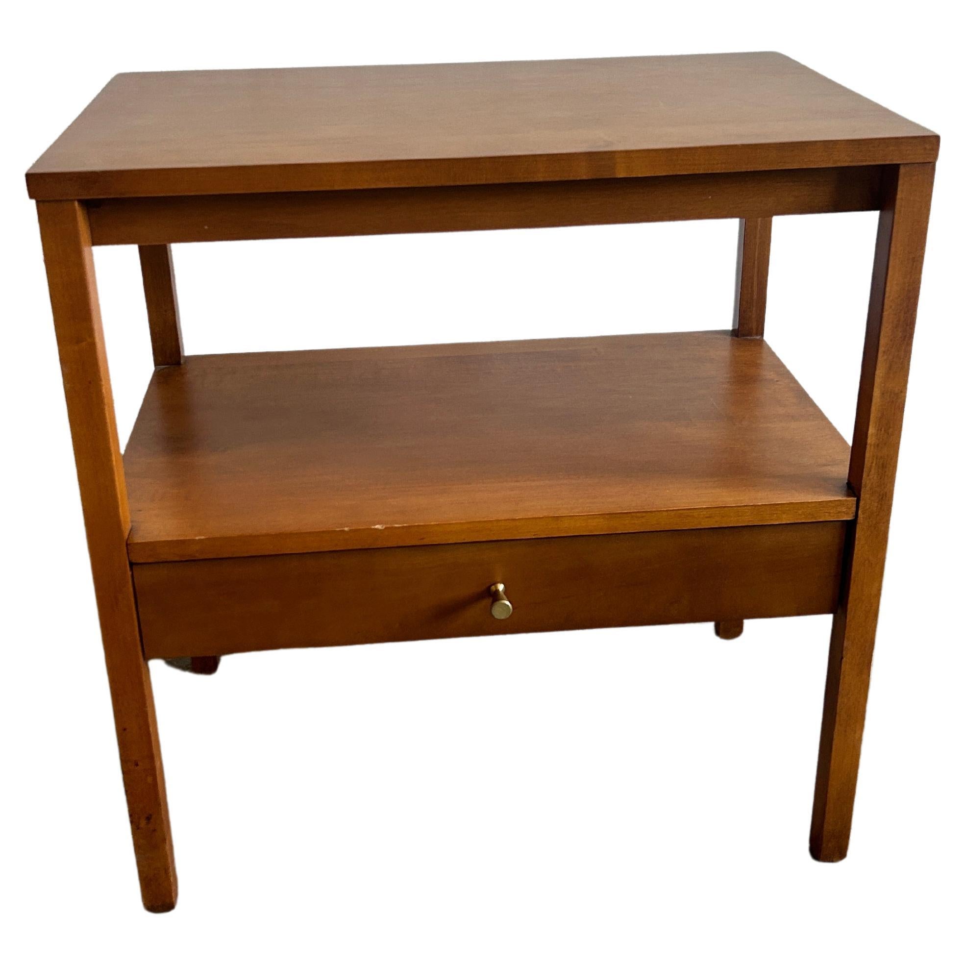 Simple pair of Paul McCobb Planner Group maple nightstands lamp tables single drawer Planner Group brass knobs Minimalist original Tobacco blonde finish. Very delicate geometric designed pair of nightstands with square legs - All solid maple -