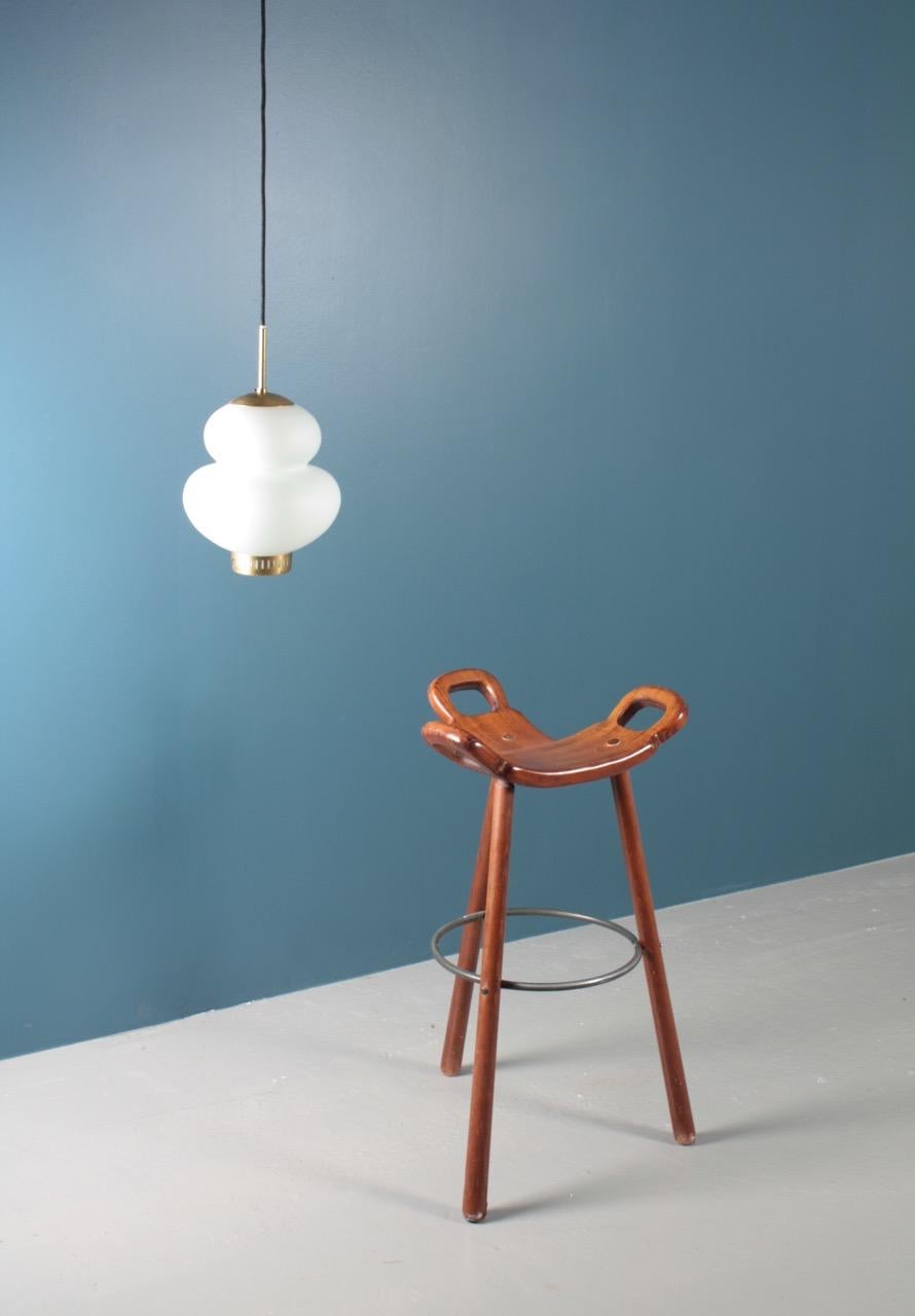 Ciondolo a nocciolina di metà secolo di Bent Karlby, design danese degli anni '50 In condizioni ottime in vendita a Lejre, DK