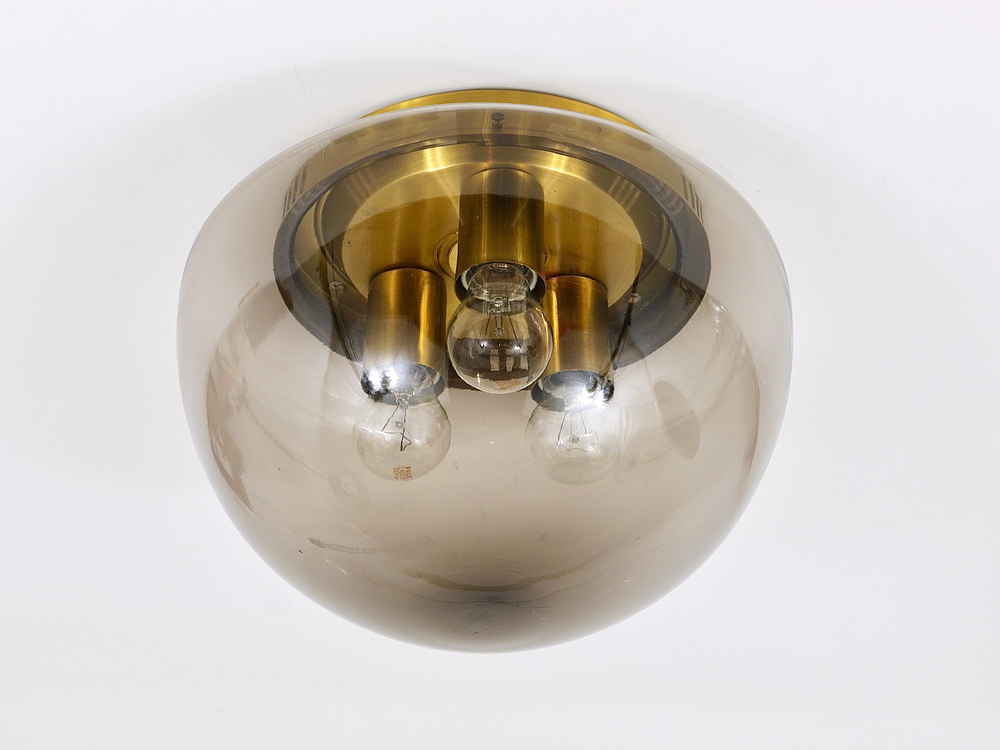 Midcentury Peill & Putzler Glass Globe Flushmount Ceiling Lamp, Germany, 1970s In Good Condition For Sale In Vienna, AT
