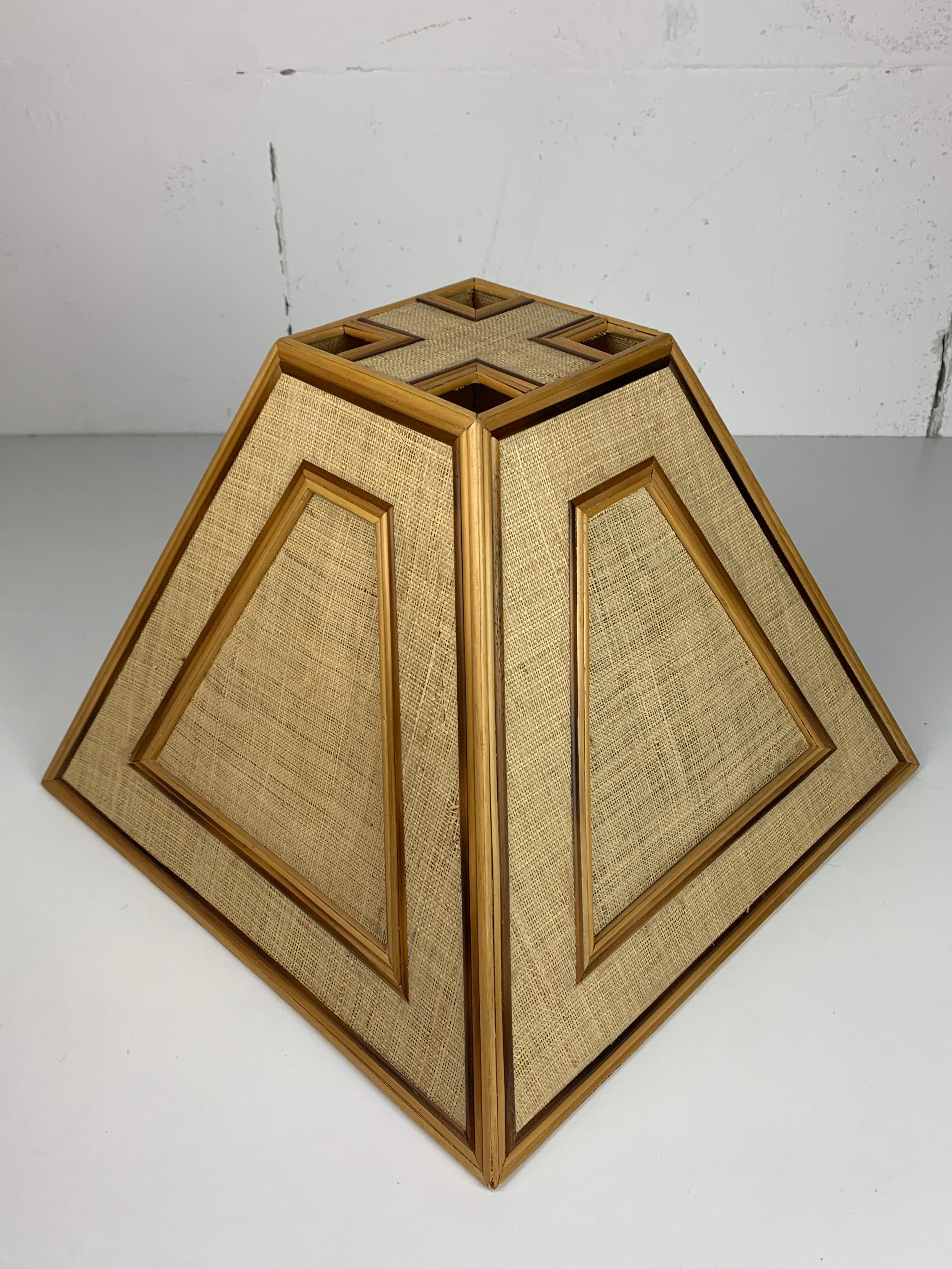 Lámpara de mesa costera de bambú, ratán y latón de mediados de siglo, años 70 en venta 11