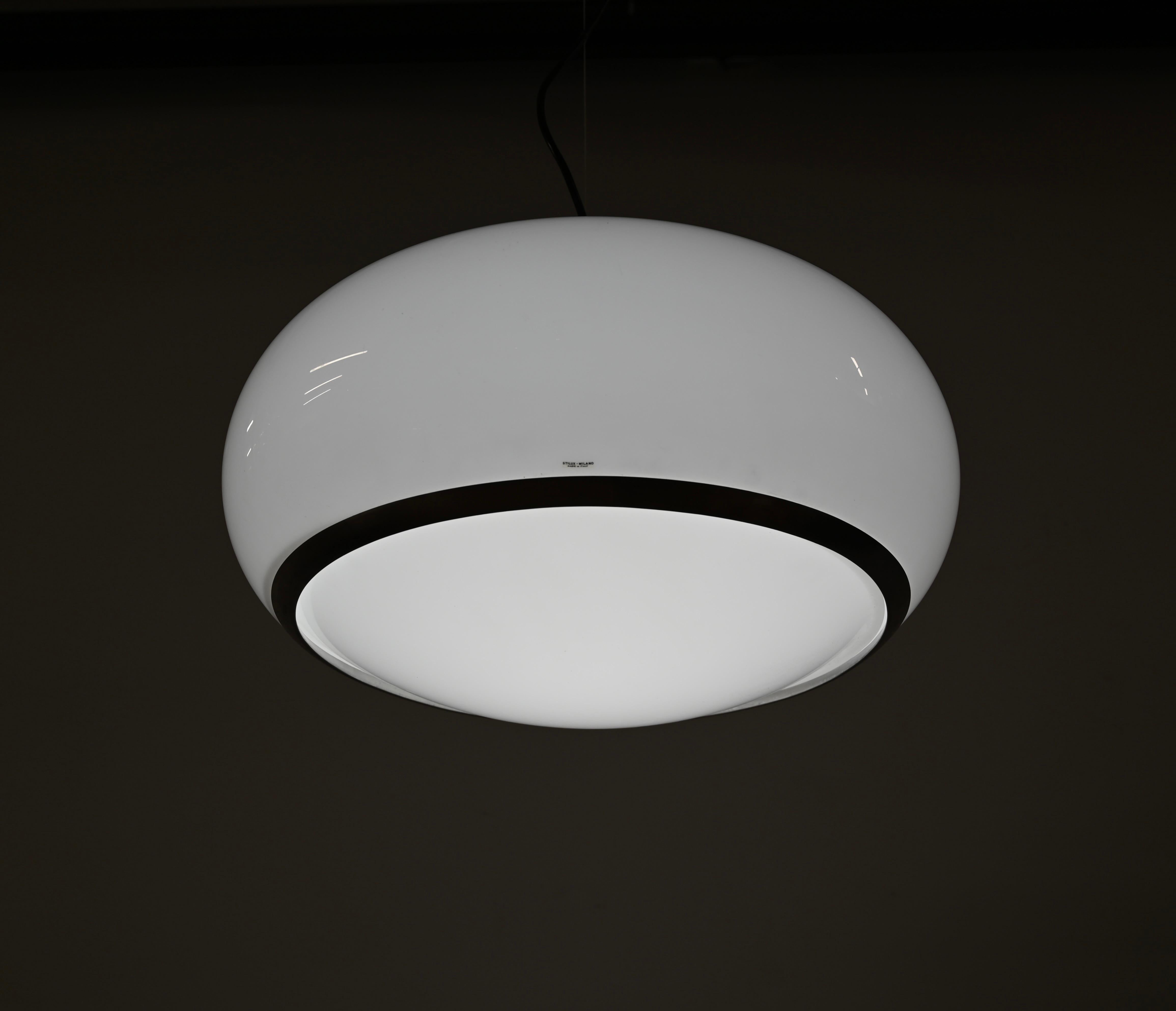 Midcentury Pendant Chandelier by Stilux Milano, White Perspex, Italy 1960s For Sale 10