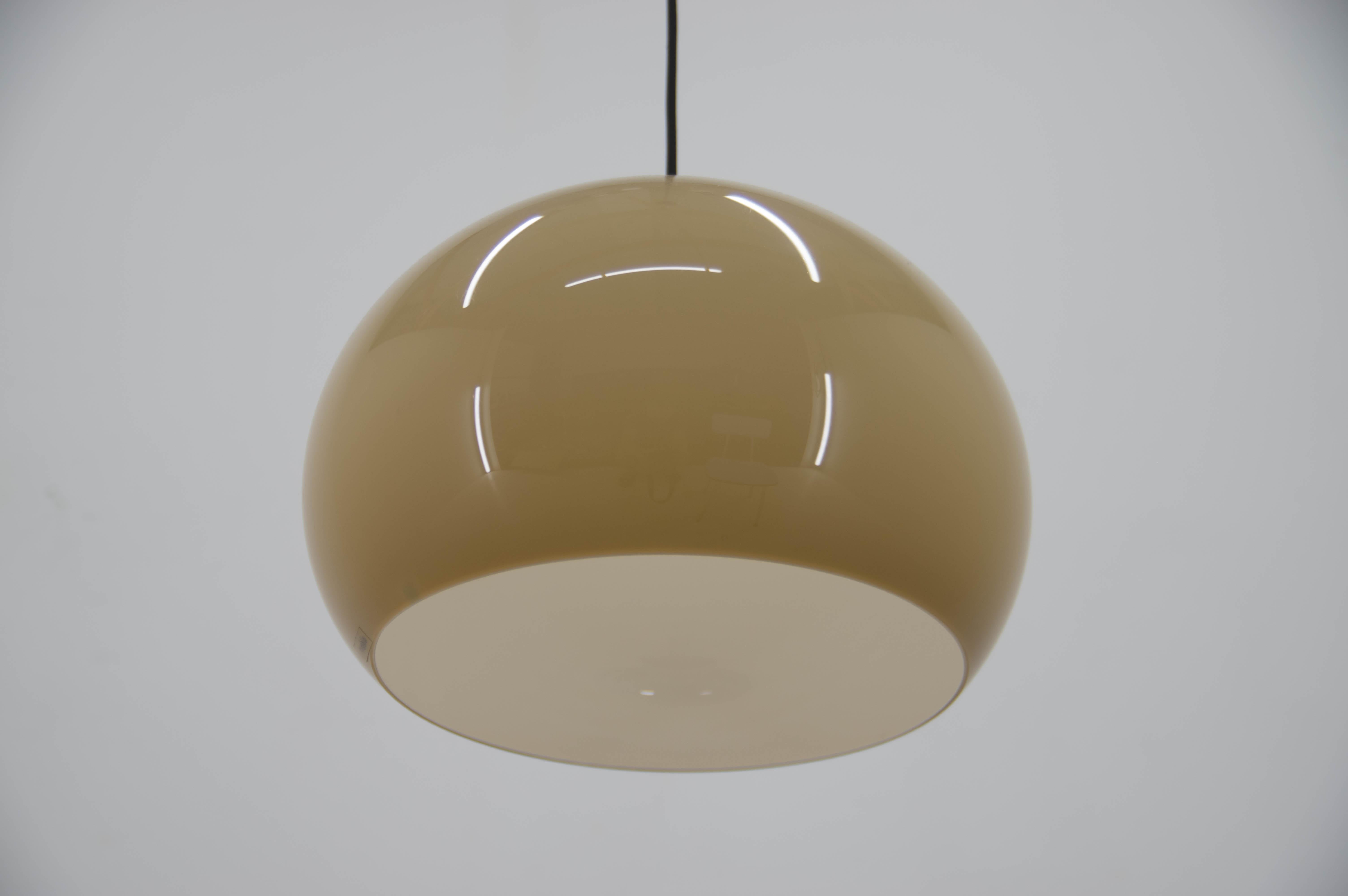 Late 20th Century Midcentury Pendant Designed by Harvey Guzzini for Meblo, Italy, 1970s For Sale