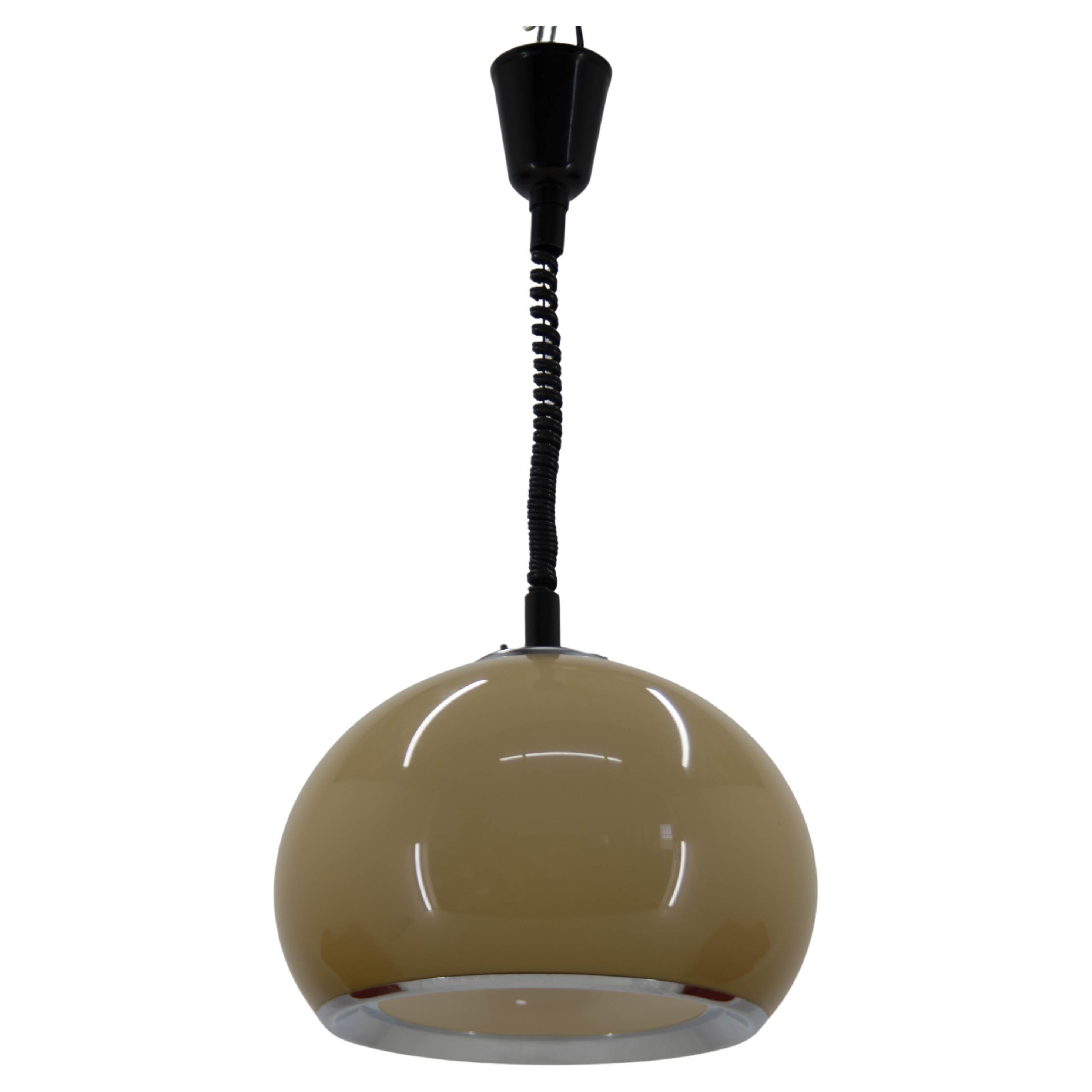 Pendentif du milieu du siècle dernier conçu par Harvey Guzzini pour Meblo, Italie, 1970