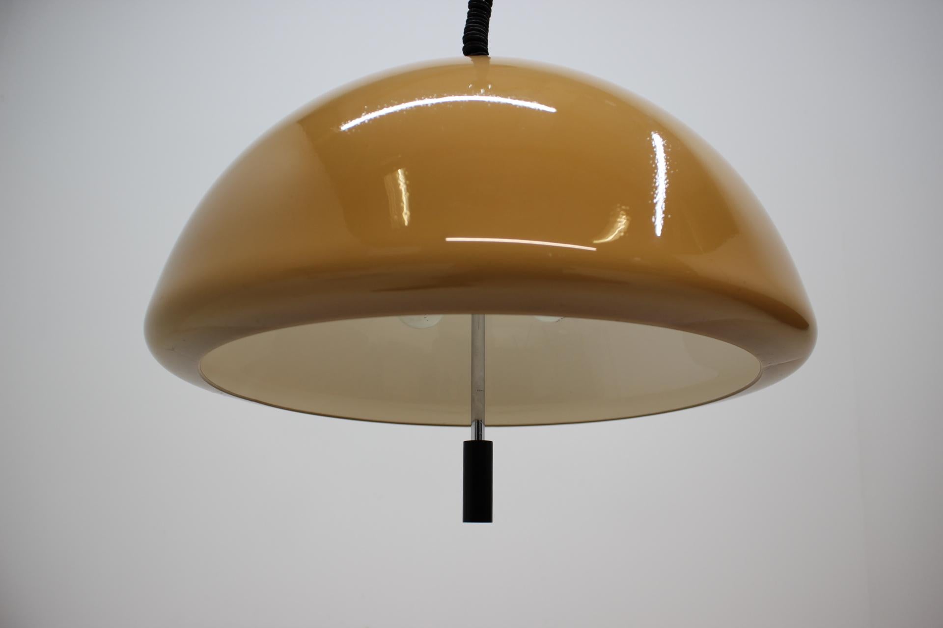 Midcentury Pendant Designed by Harvey Guzzini for Meblo, Space Age, 1970s For Sale 1