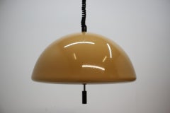 Mid-Century-Pendelleuchte entworfen von Harvey Guzzini für Meblo, Space Age, 1970er Jahre